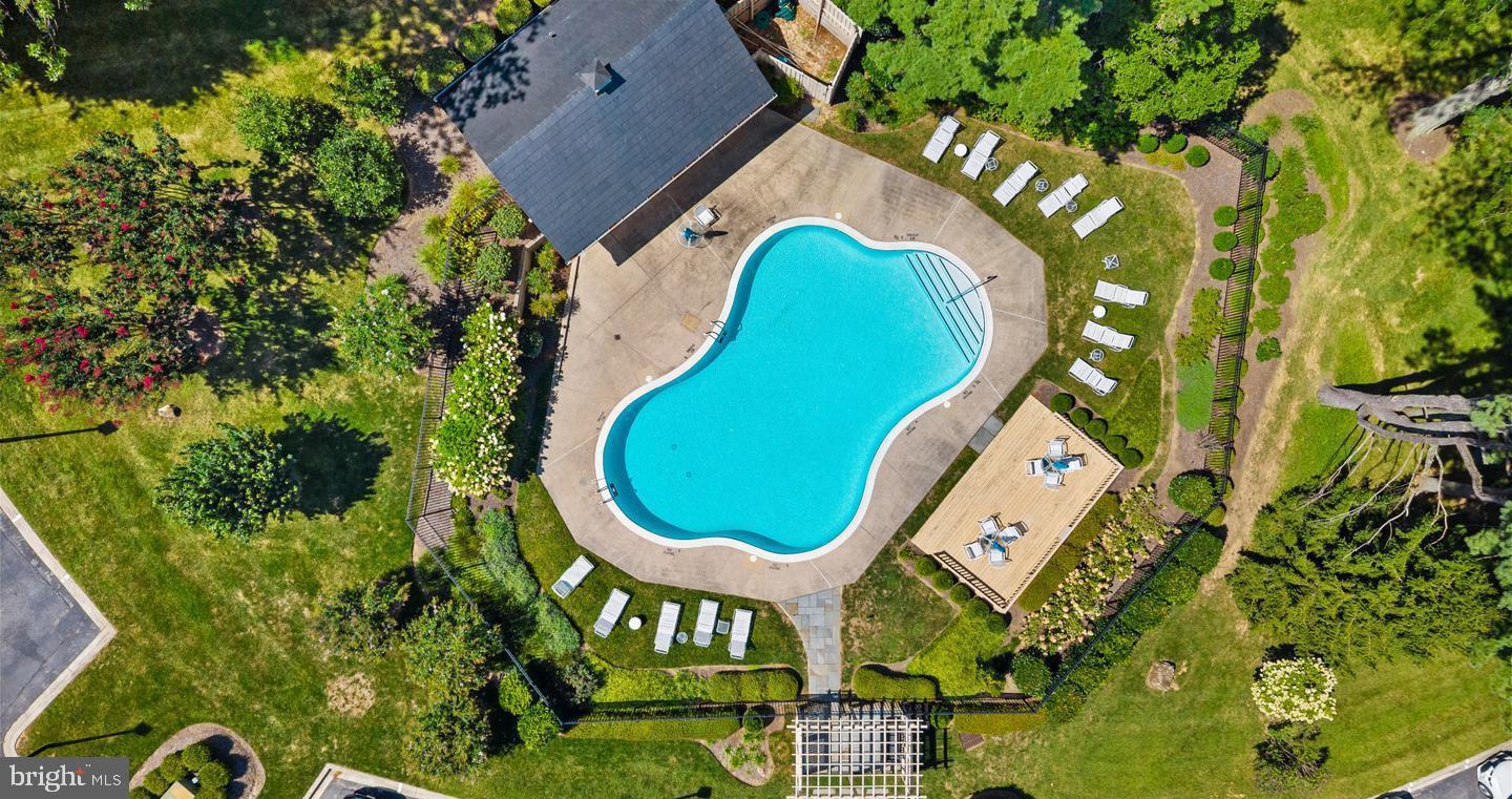 THORNTON WOOD - Residential