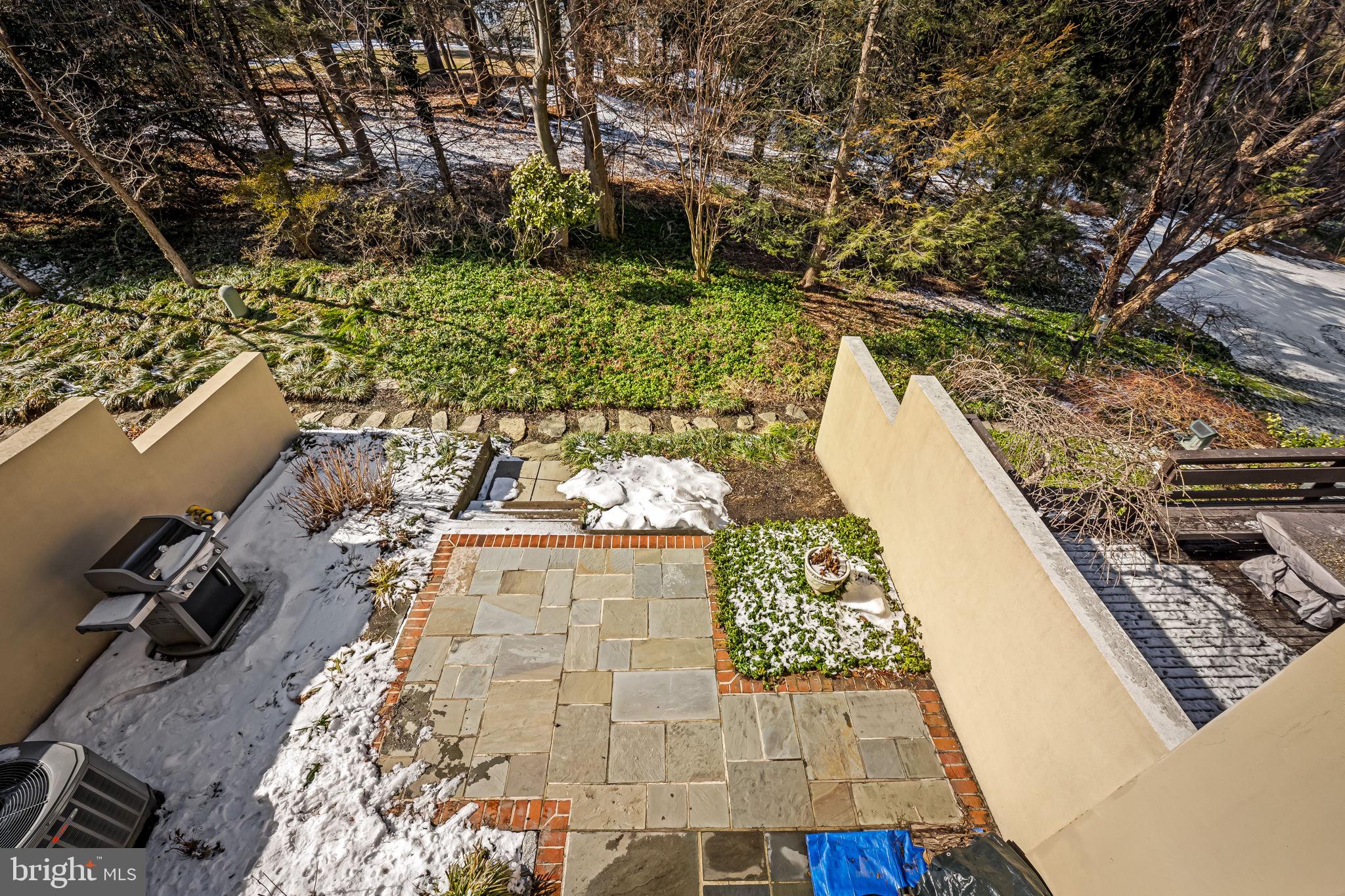 THORNTON WOOD - Residential