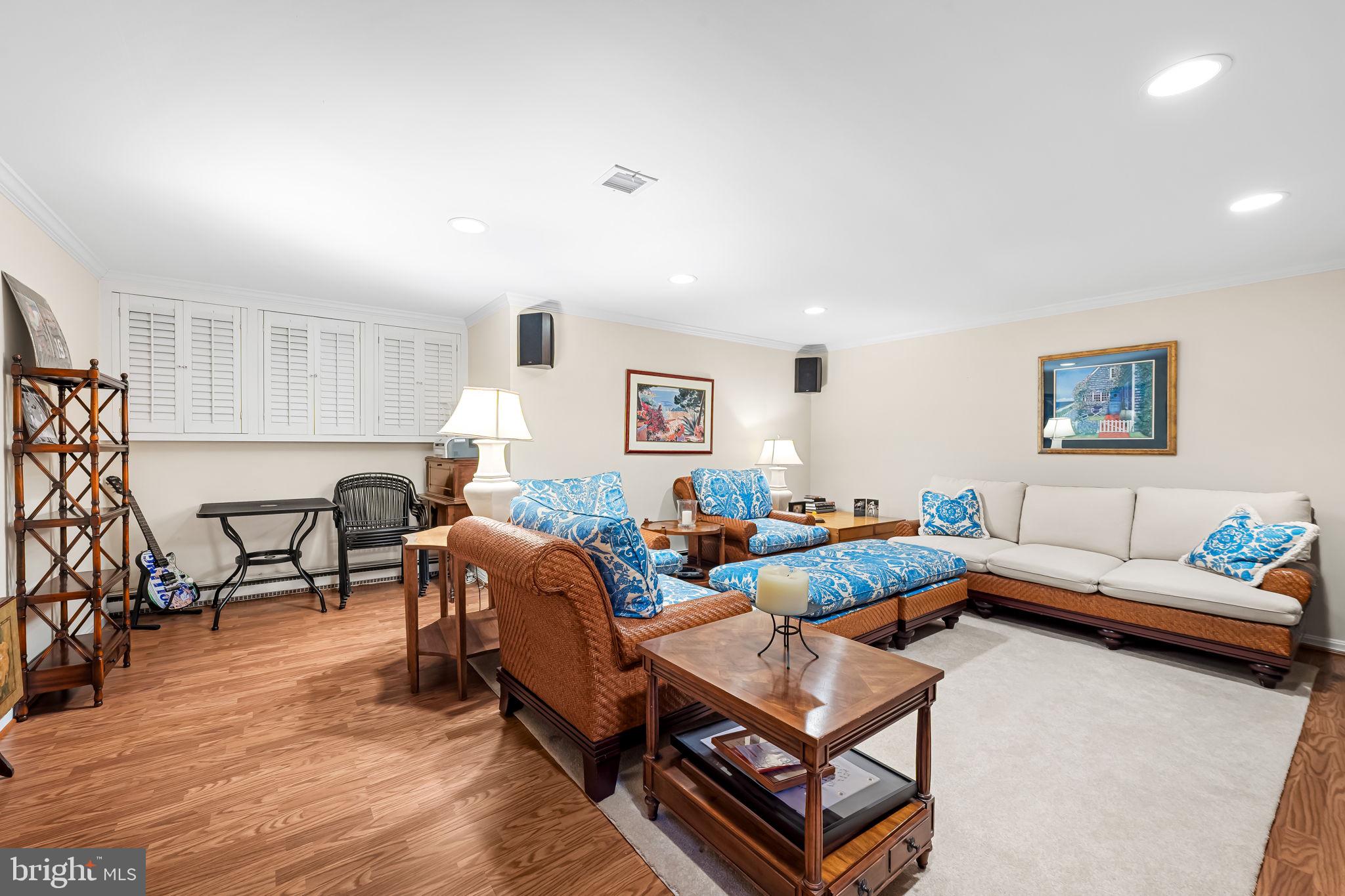 THORNTON WOOD - Residential