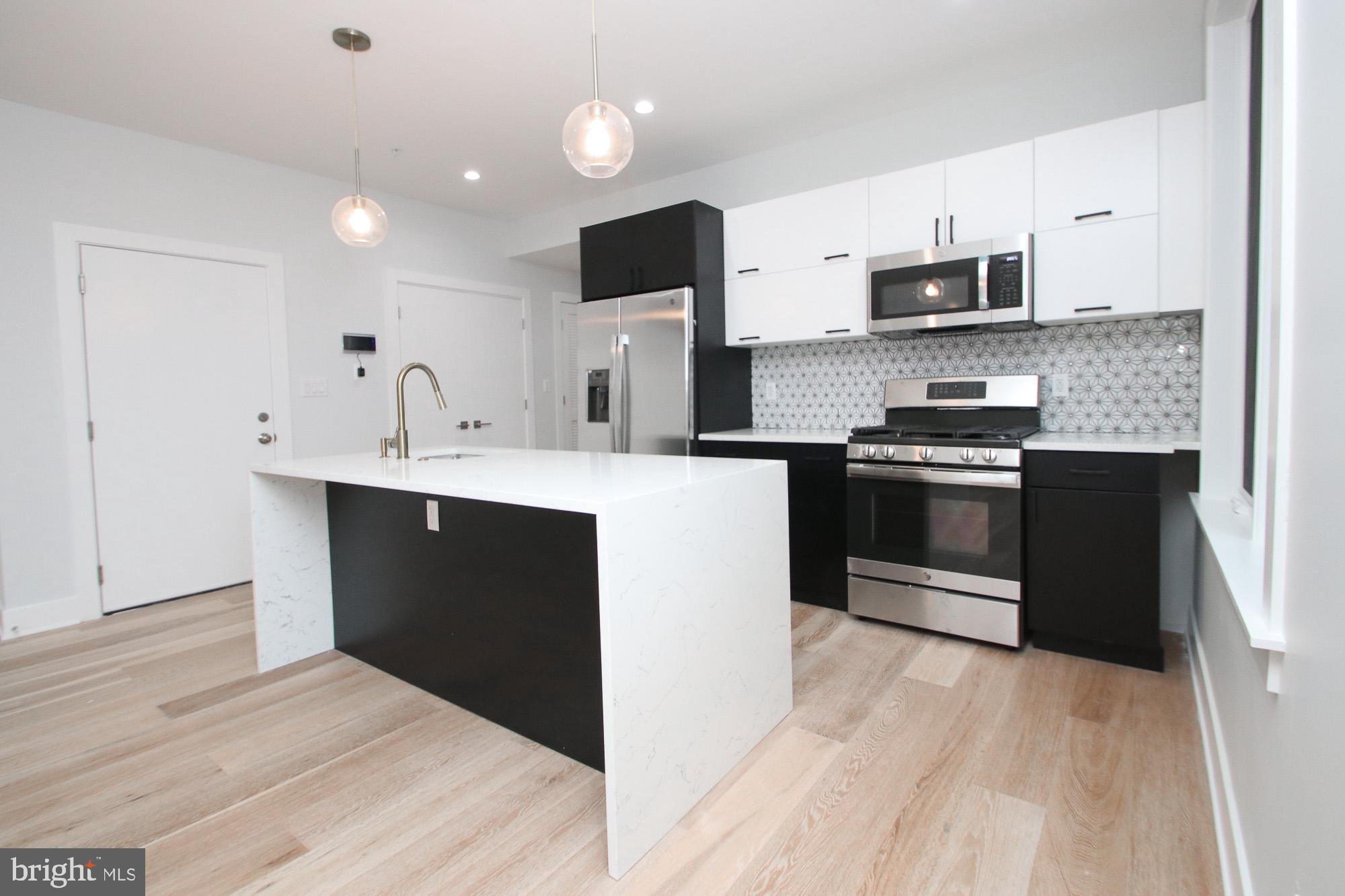 810 N UBER STREET 3