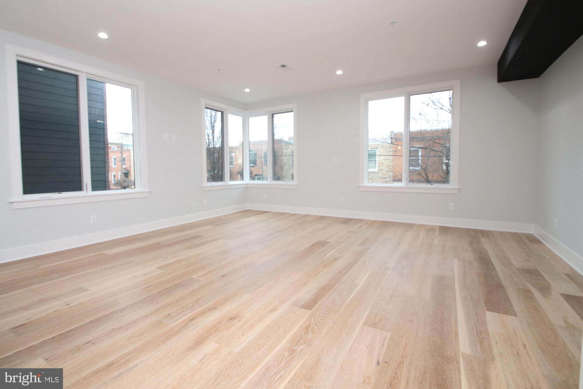 810 N UBER STREET 3