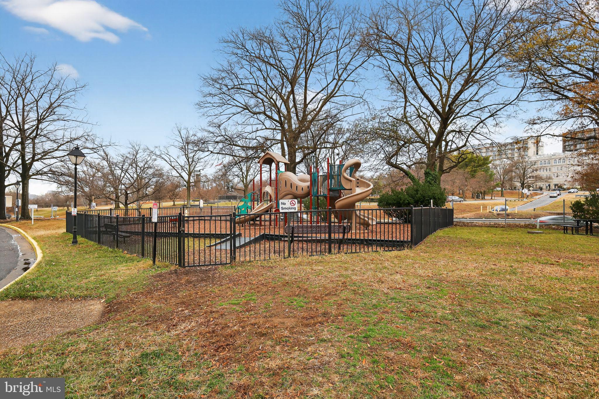 ROSSLYN - Residential