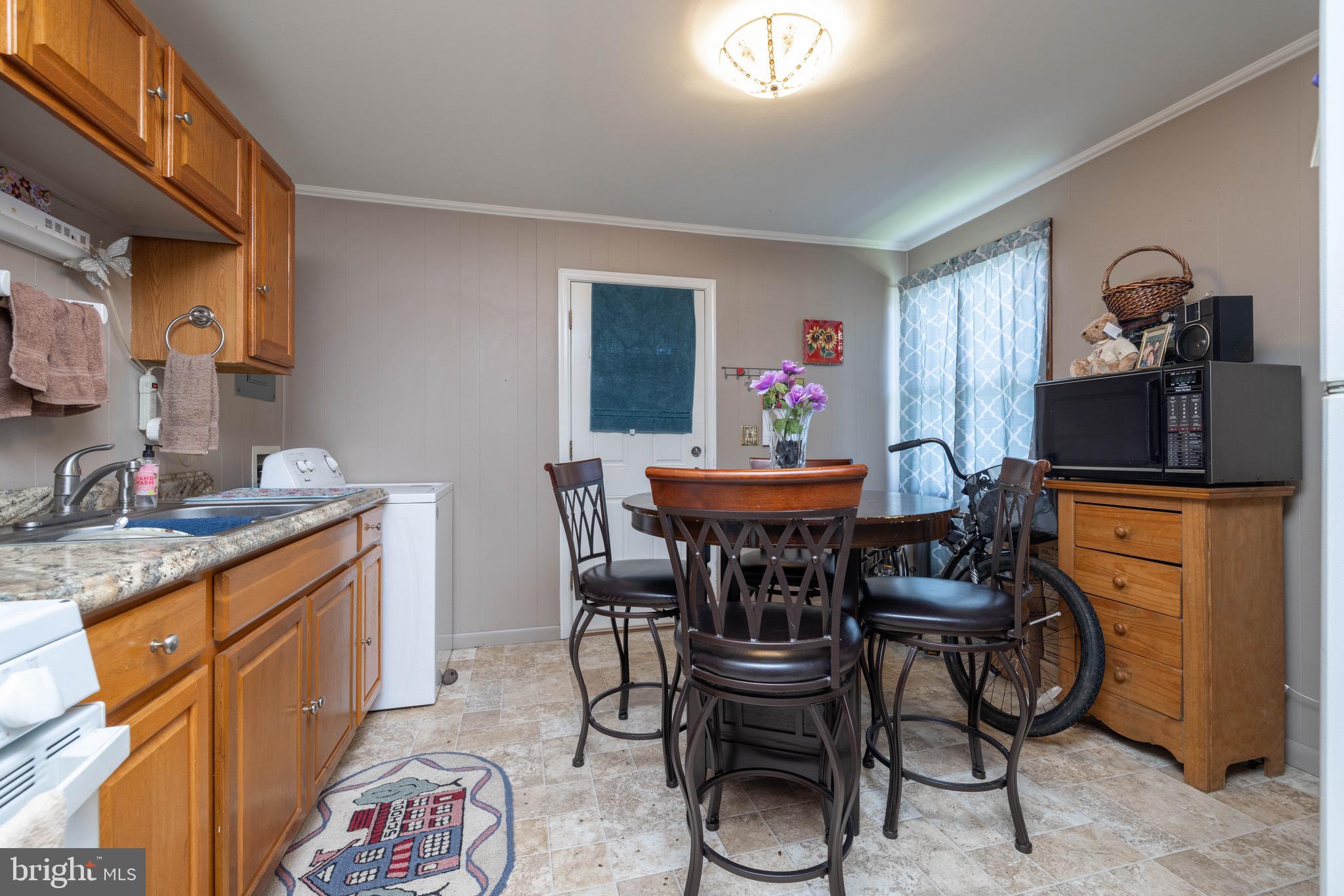 HOLLINGSWORTH MANOR - Residential