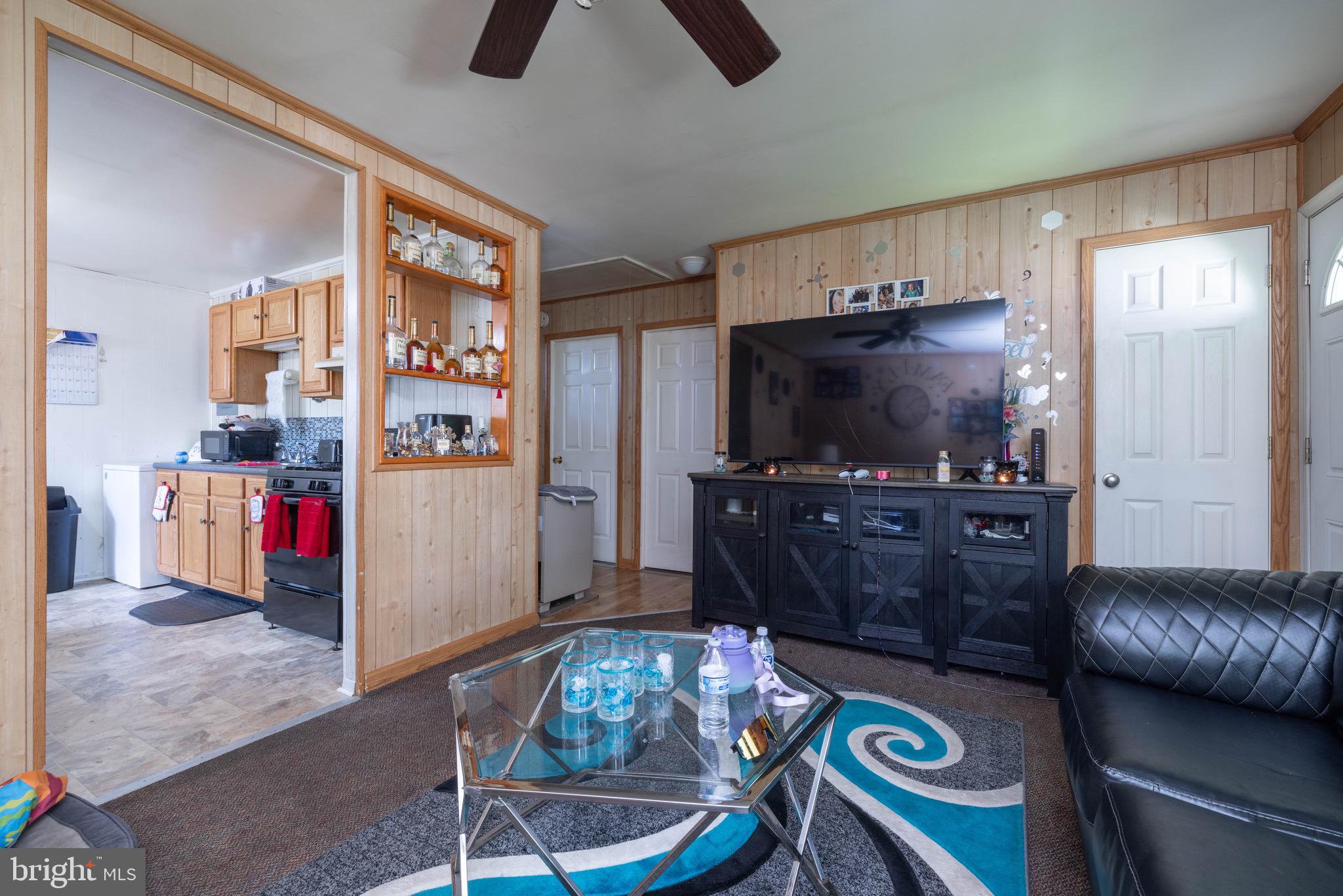 HOLLINGSWORTH MANOR - Residential