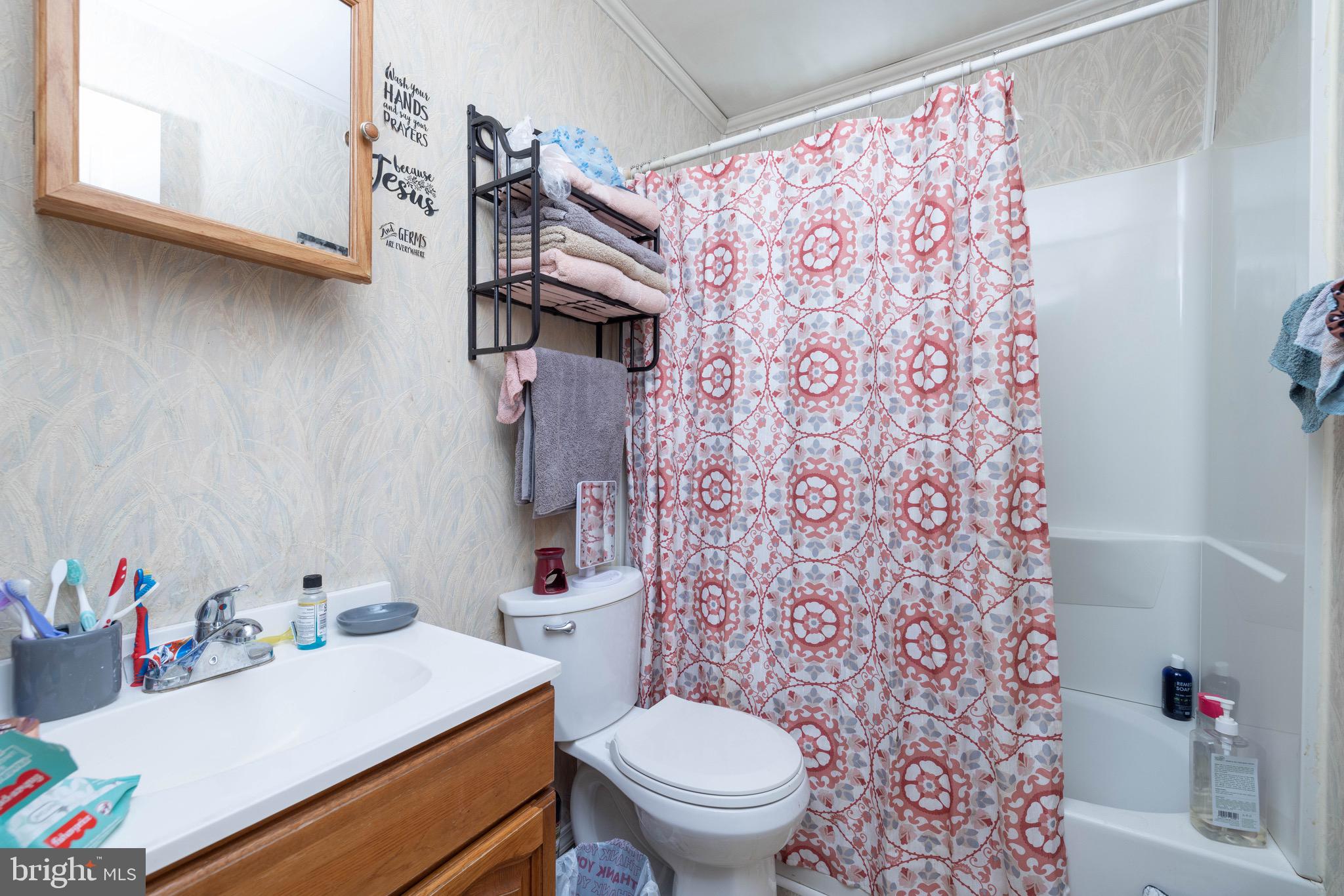 HOLLINGSWORTH MANOR - Residential