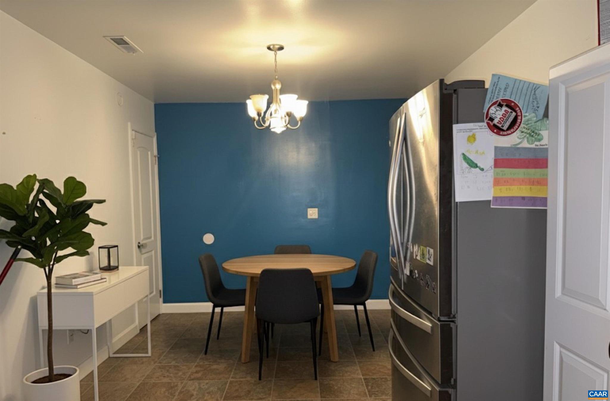 138 TINKLING SPRINGS RD