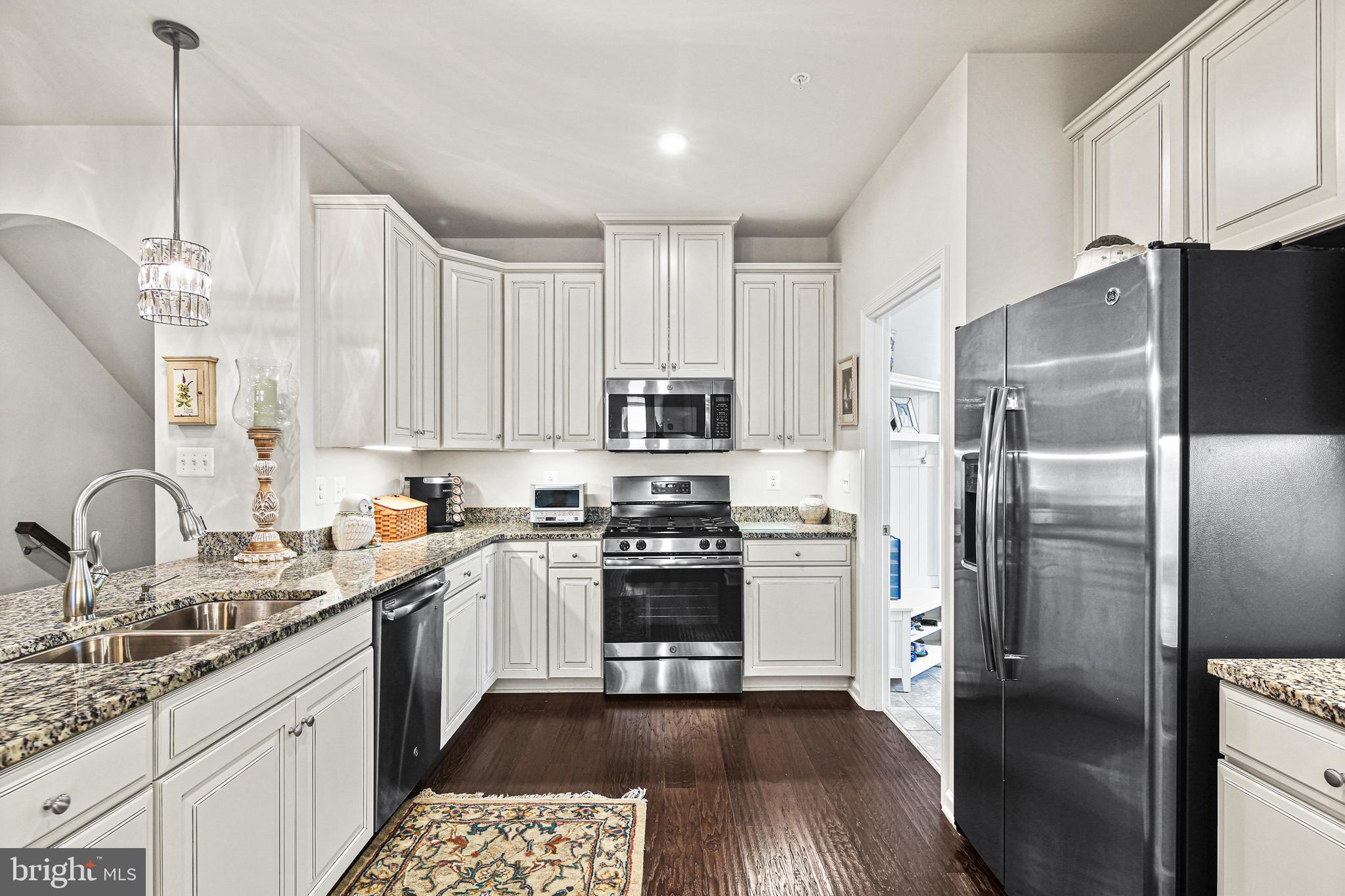 RESERVE AT PONDVIEW - Residential