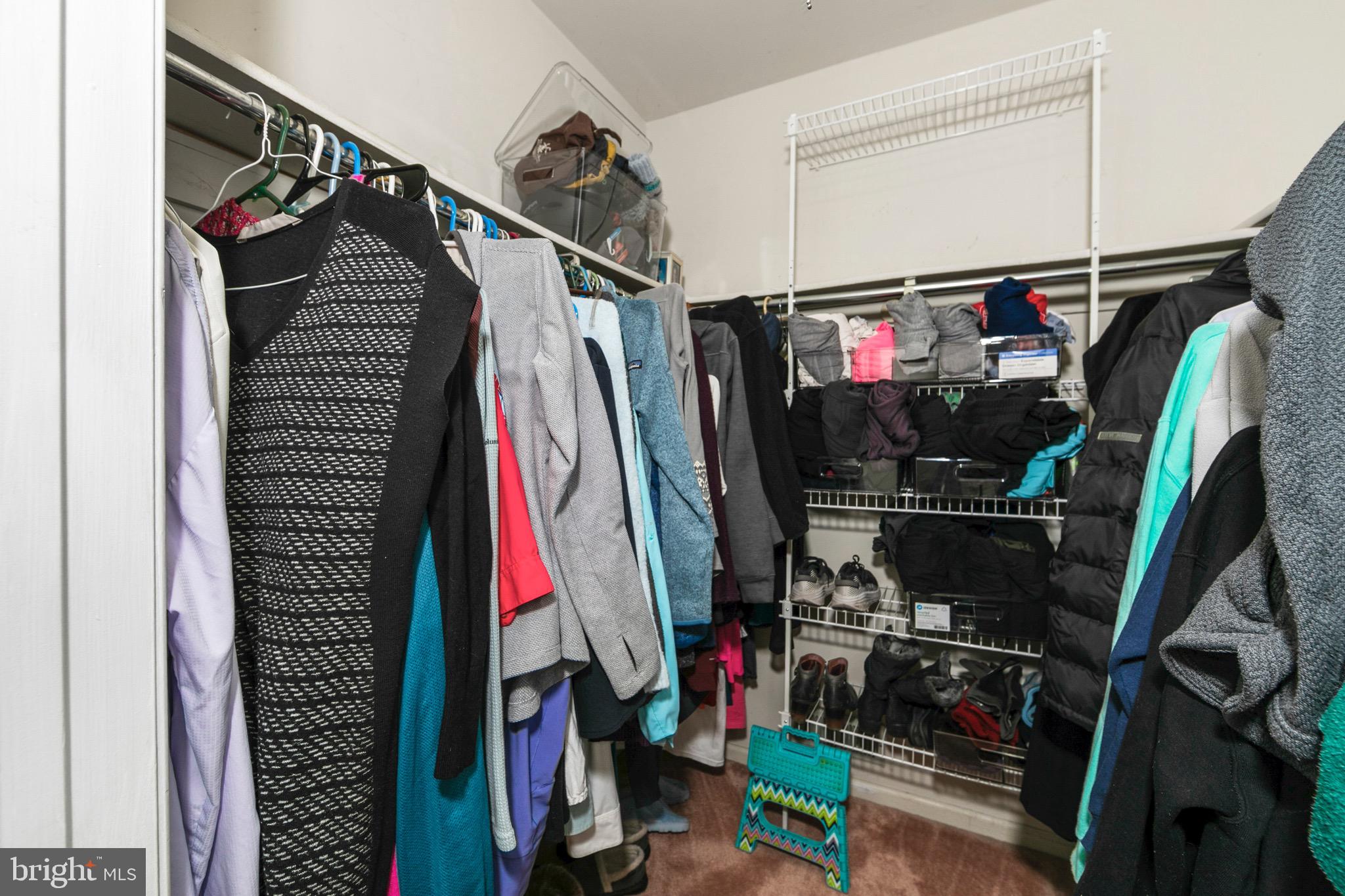 ACORN HILL - Residential