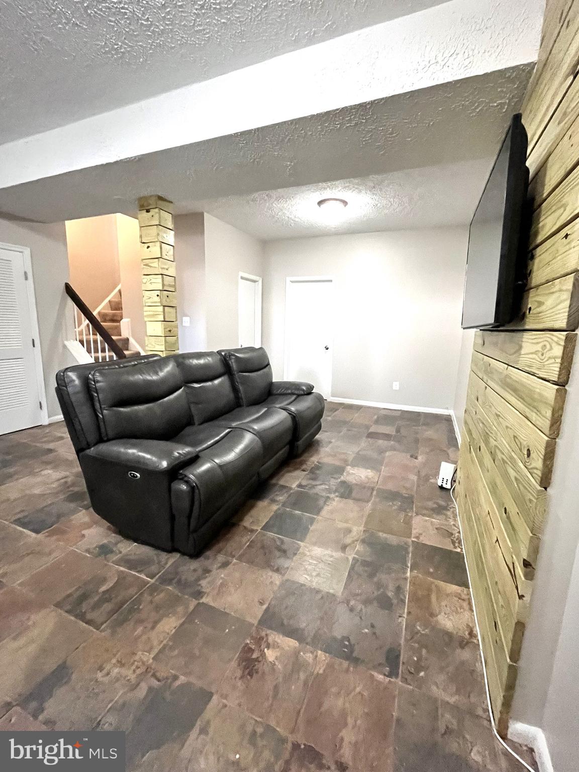 INVERNESS NORTH - Residential Lease