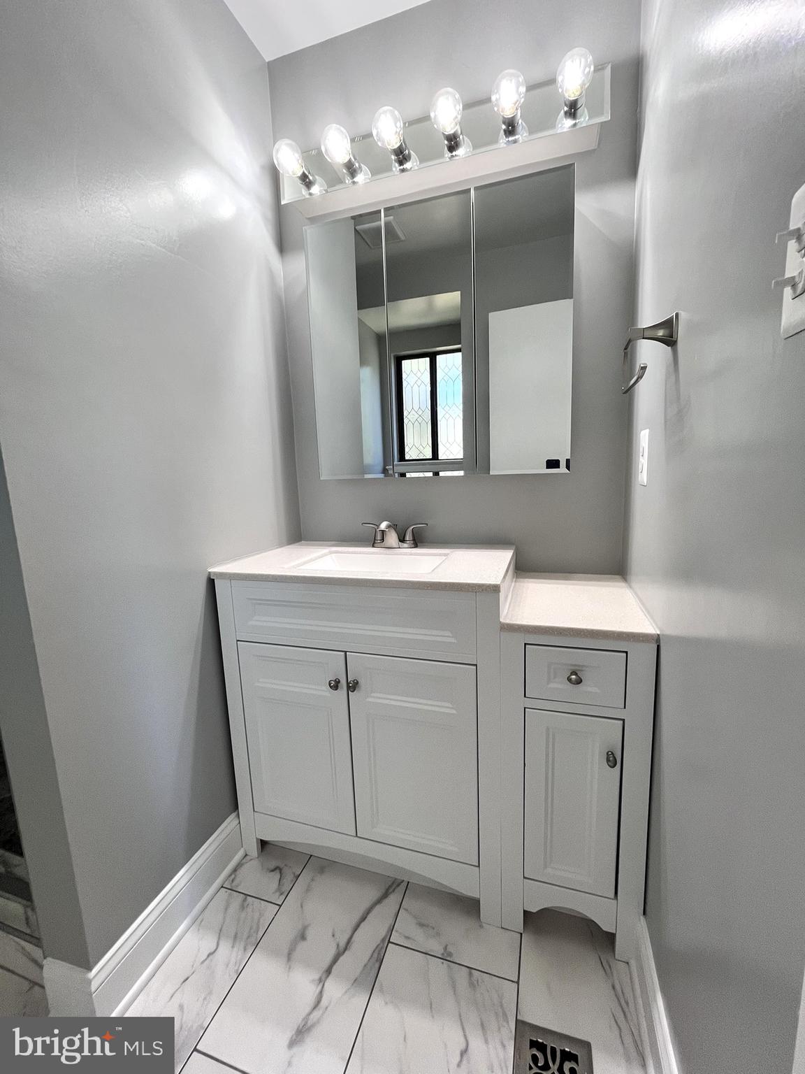 INVERNESS NORTH - Residential Lease