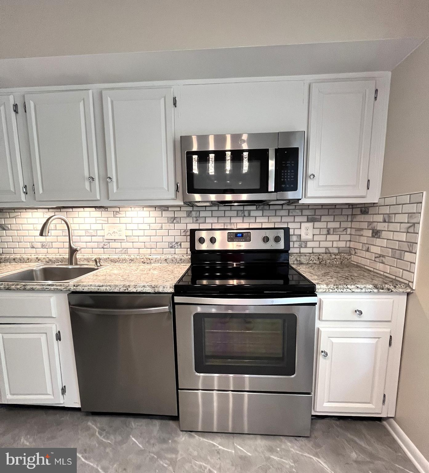 INVERNESS NORTH - Residential Lease