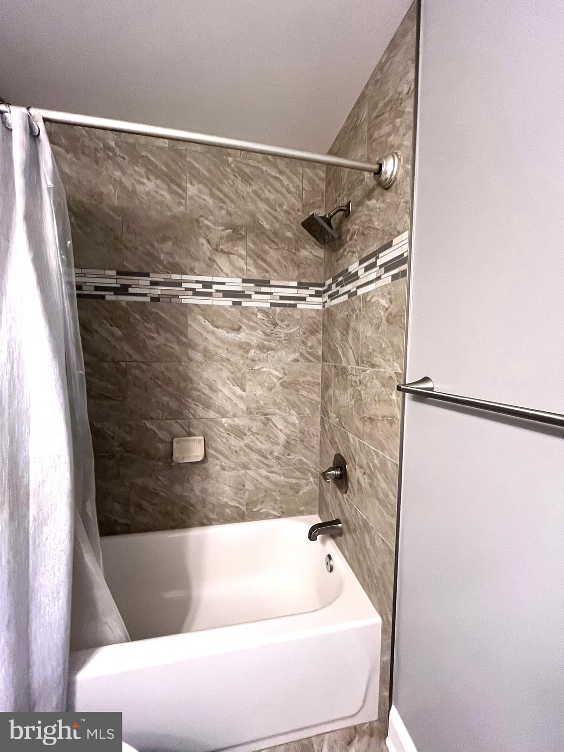 INVERNESS NORTH - Residential Lease