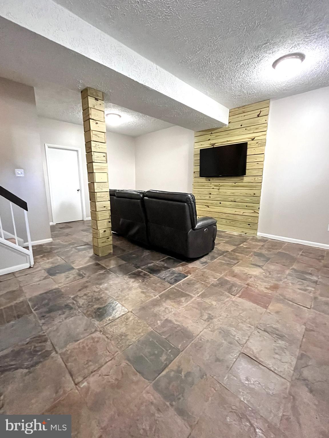 INVERNESS NORTH - Residential Lease