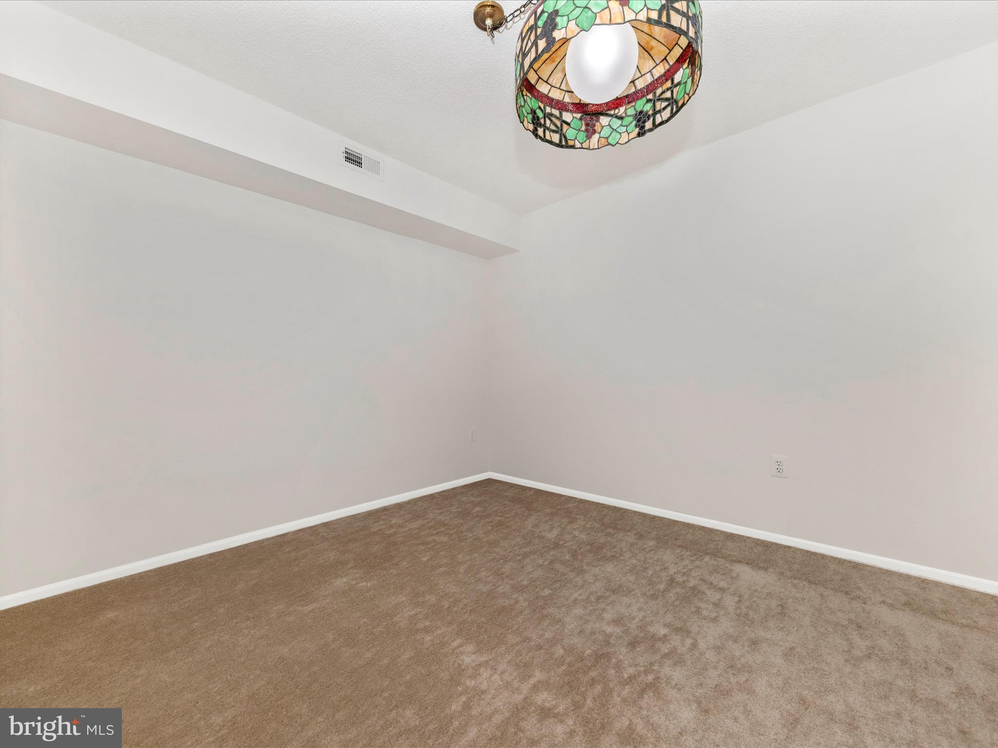 LEISURE WORLD - Residential