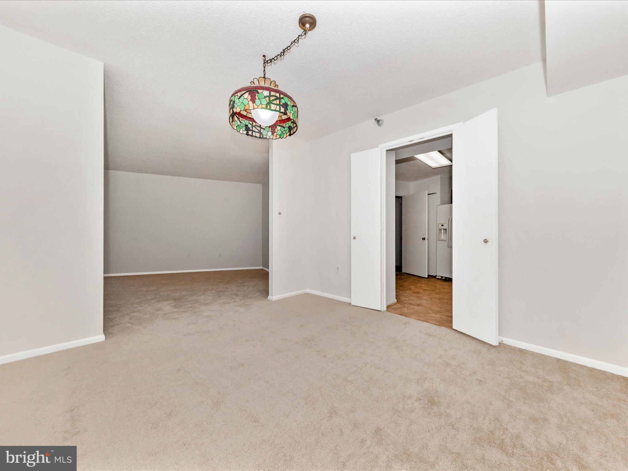 LEISURE WORLD - Residential