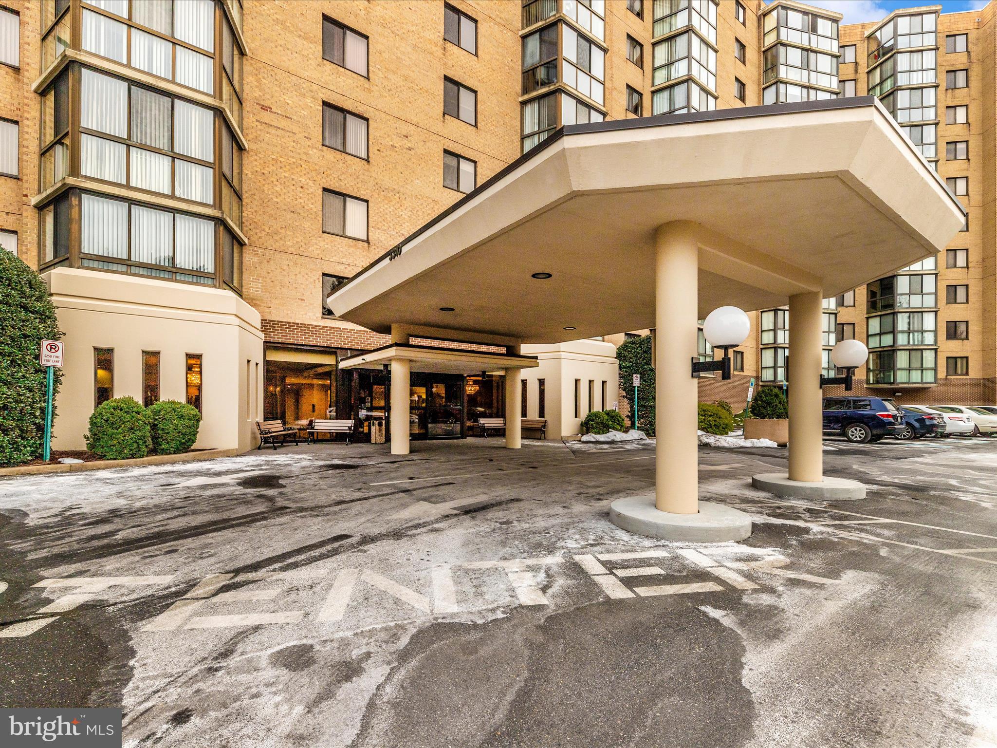 LEISURE WORLD - Residential