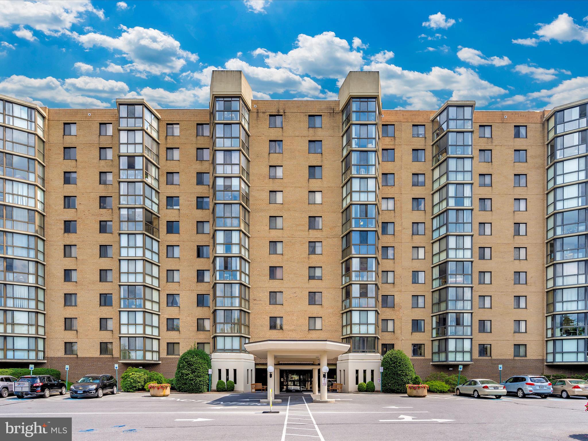LEISURE WORLD - Residential