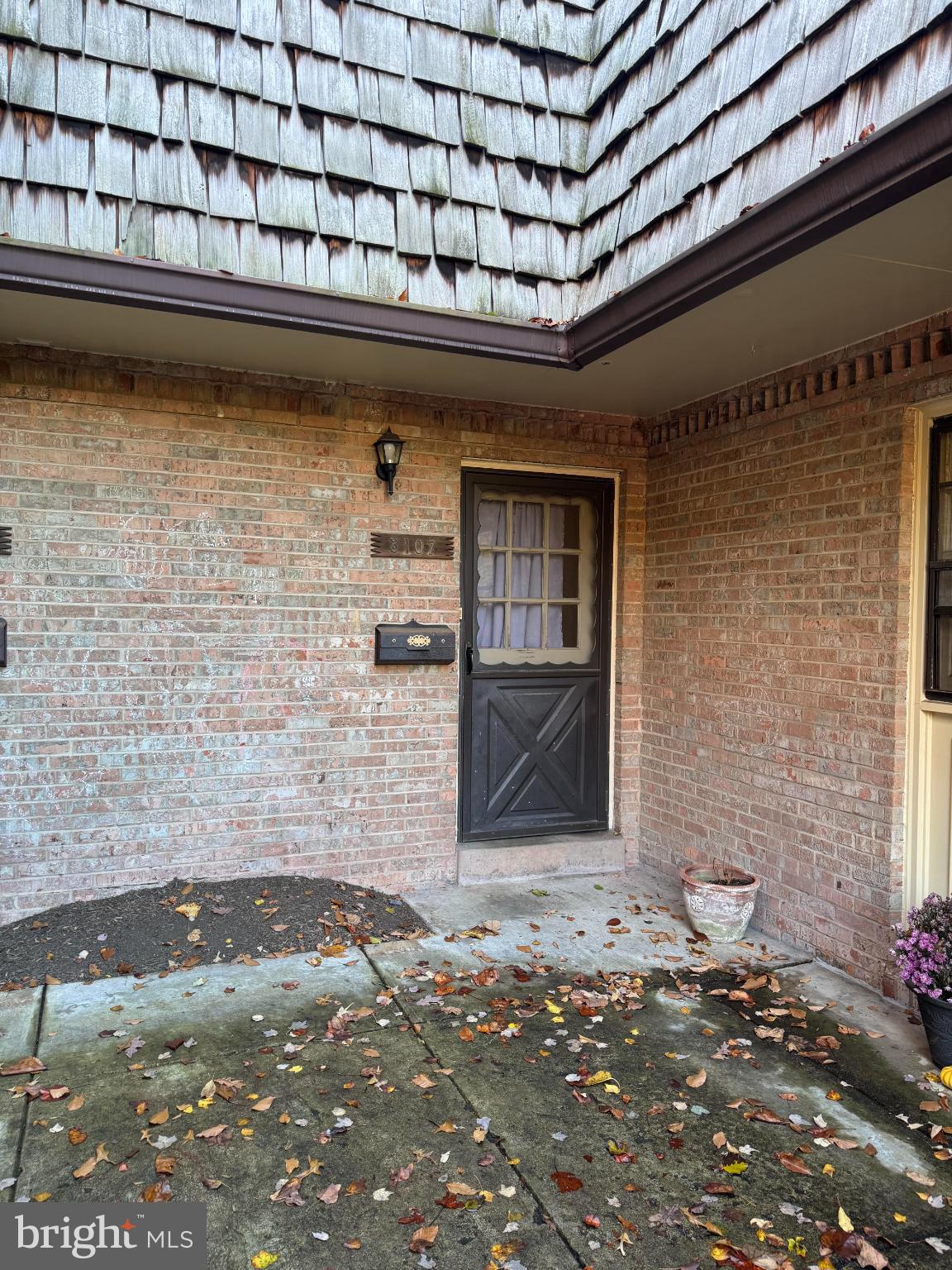 RAVENWOOD - Residential Lease