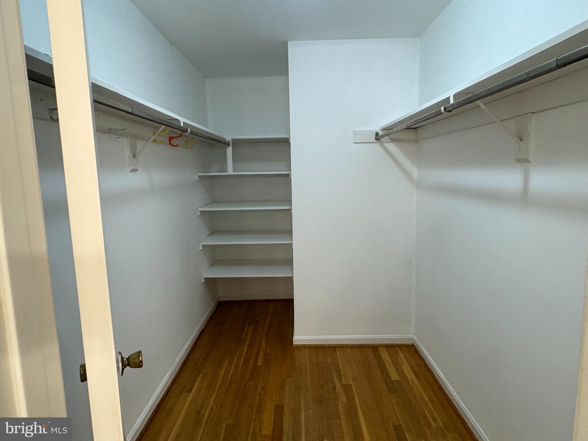 RAVENWOOD - Residential Lease