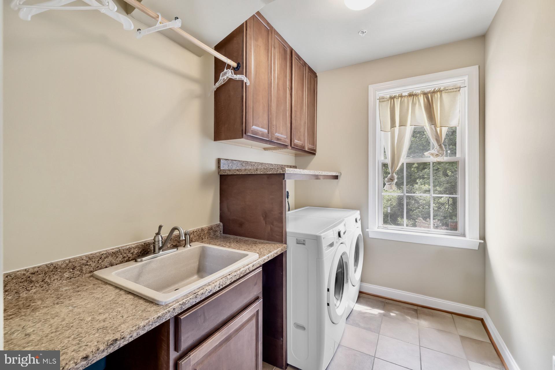 FAIRWOOD - Residential