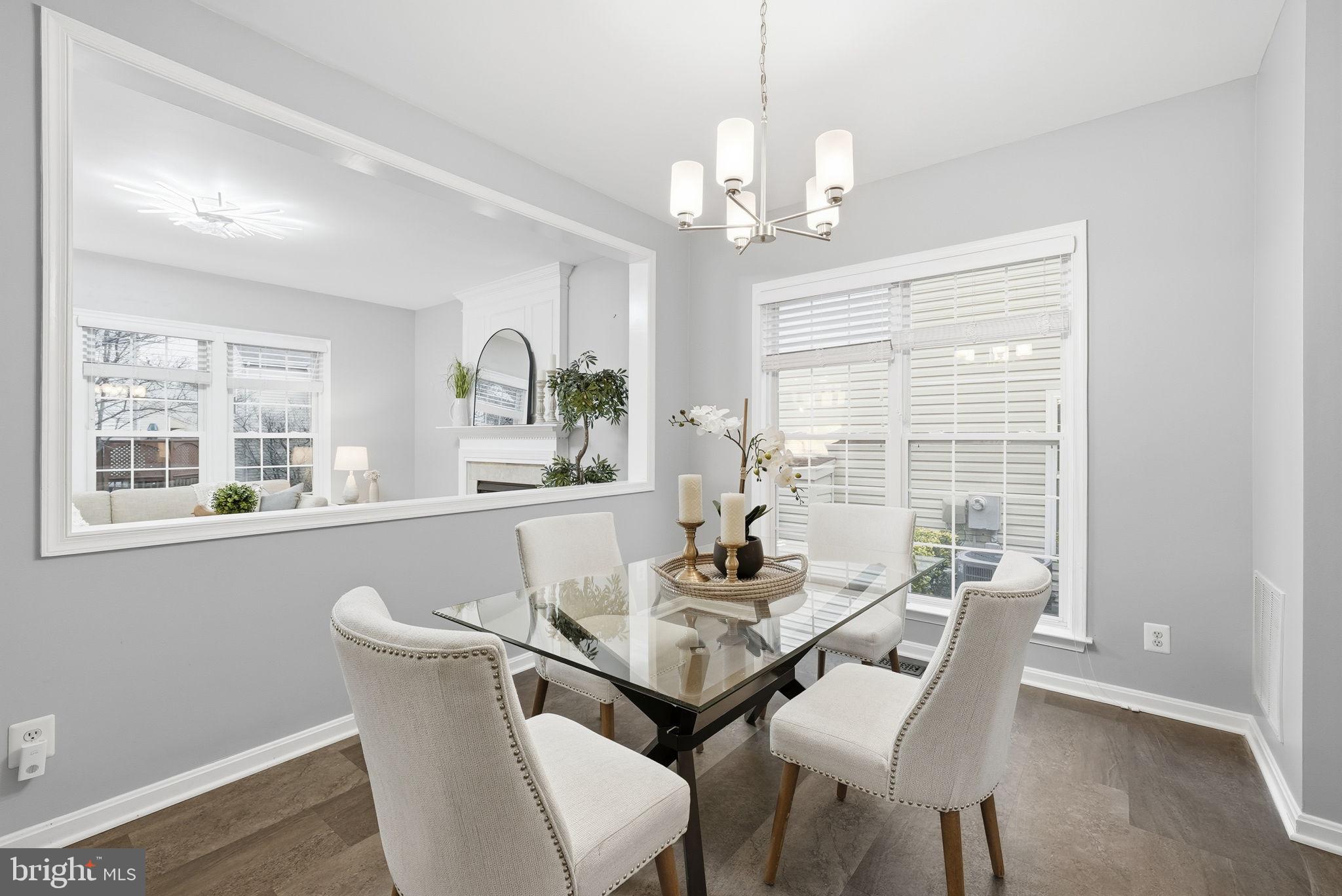 THE COURTS OF FOX MILL - Residential