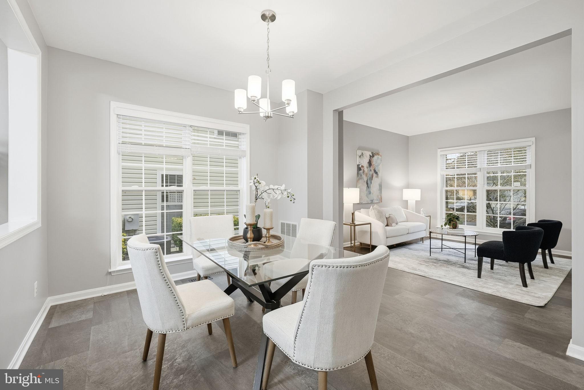 THE COURTS OF FOX MILL - Residential