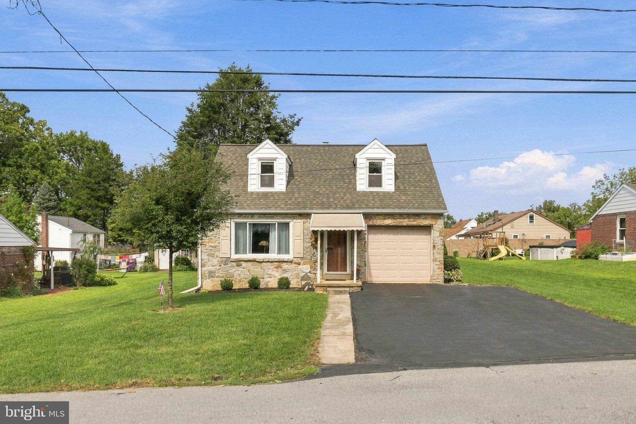 1615 BUTTERCUP ROAD