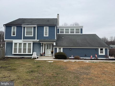 Homes For Sale - 20 Rose Court<br/> MOUNT LAUREL, NJ 08054