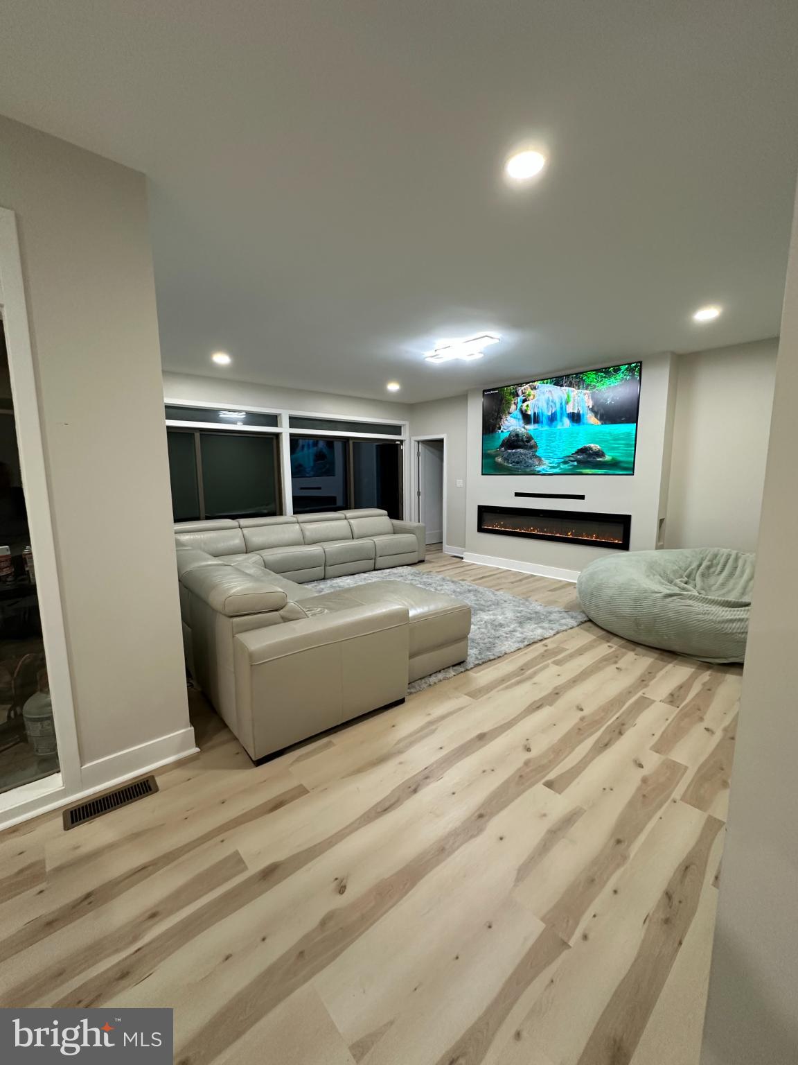 SWAN POINT SUB - Residential