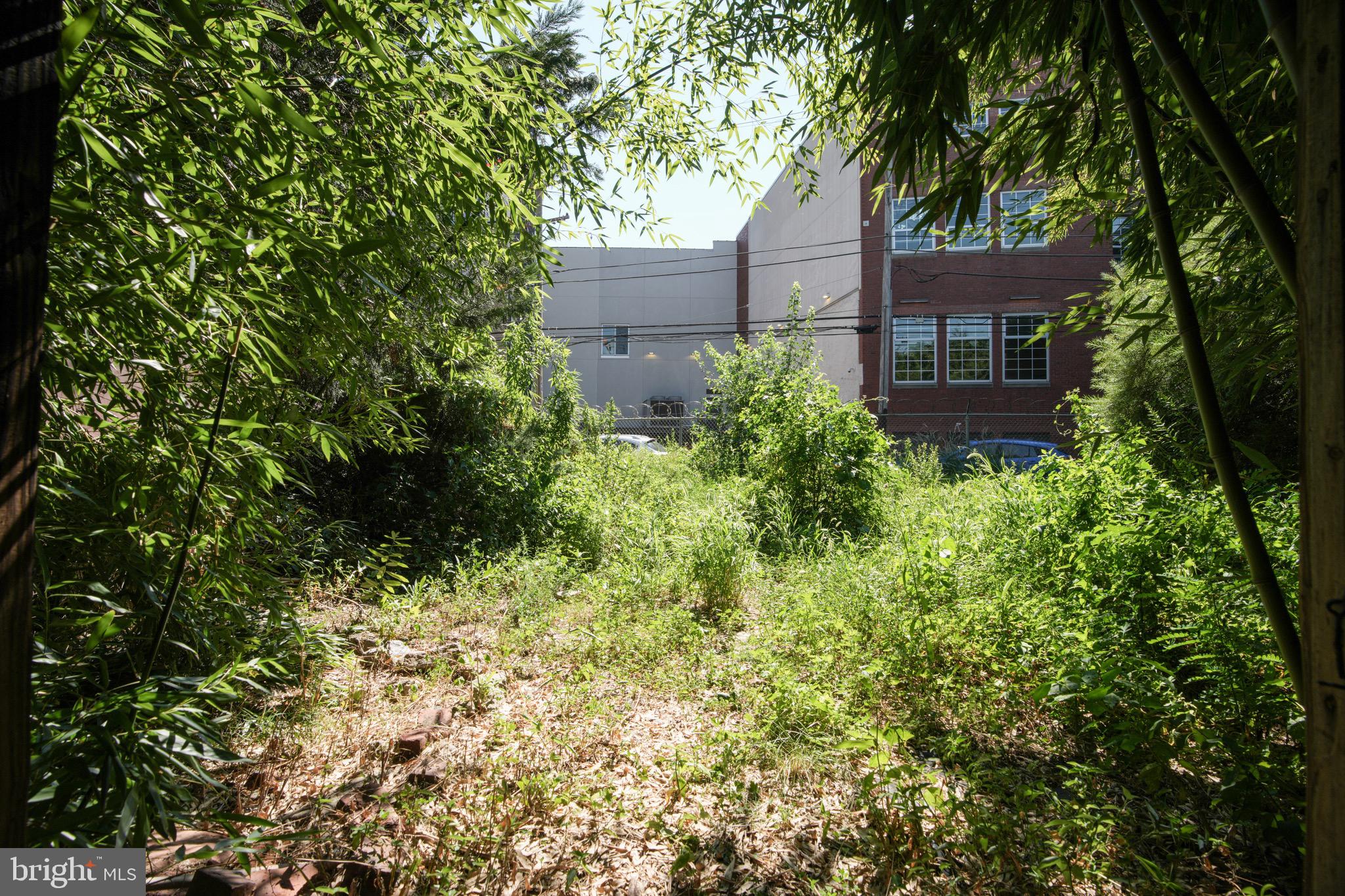 NORTHERN LIBERTIES - Land