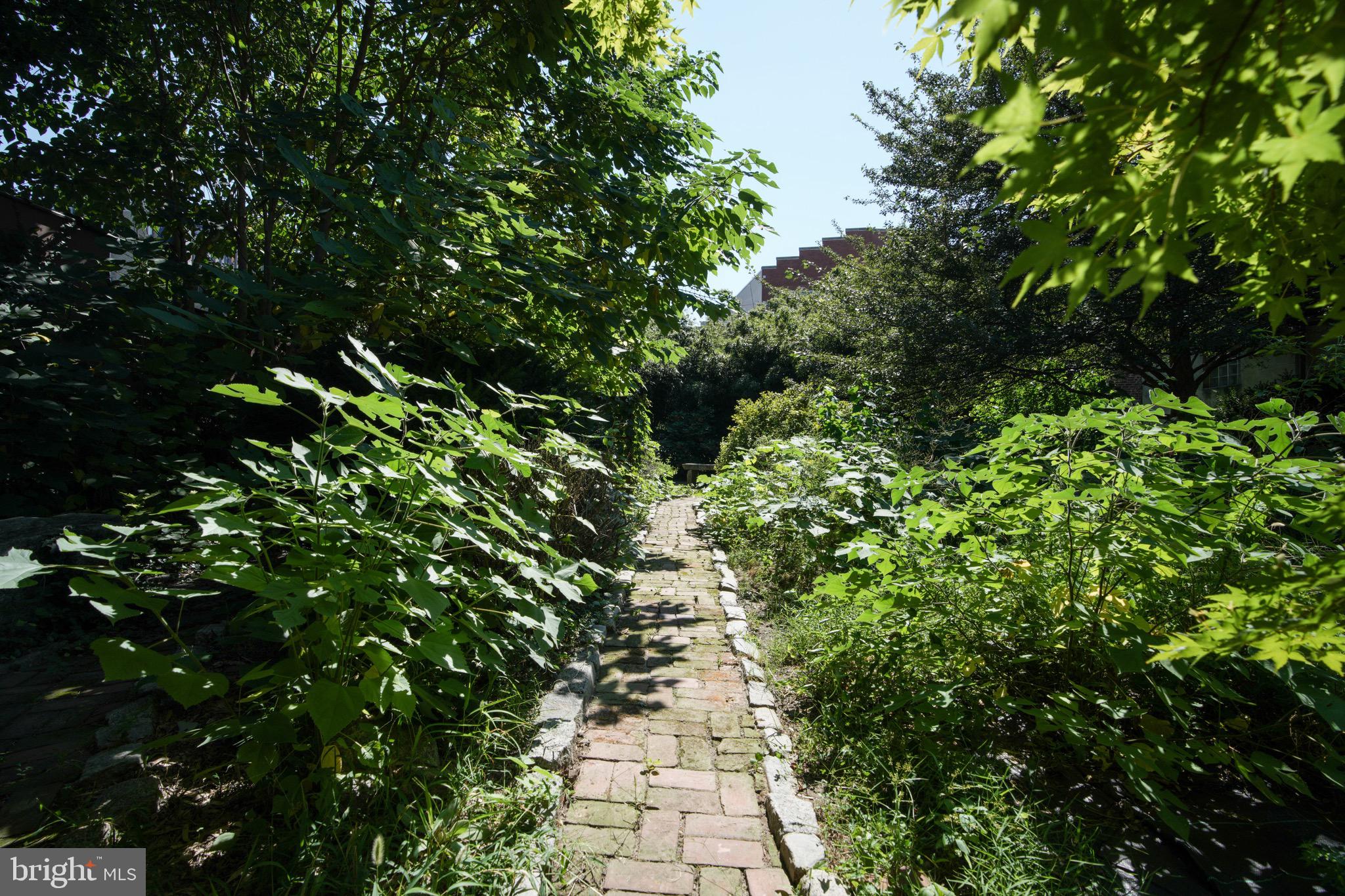 NORTHERN LIBERTIES - Land