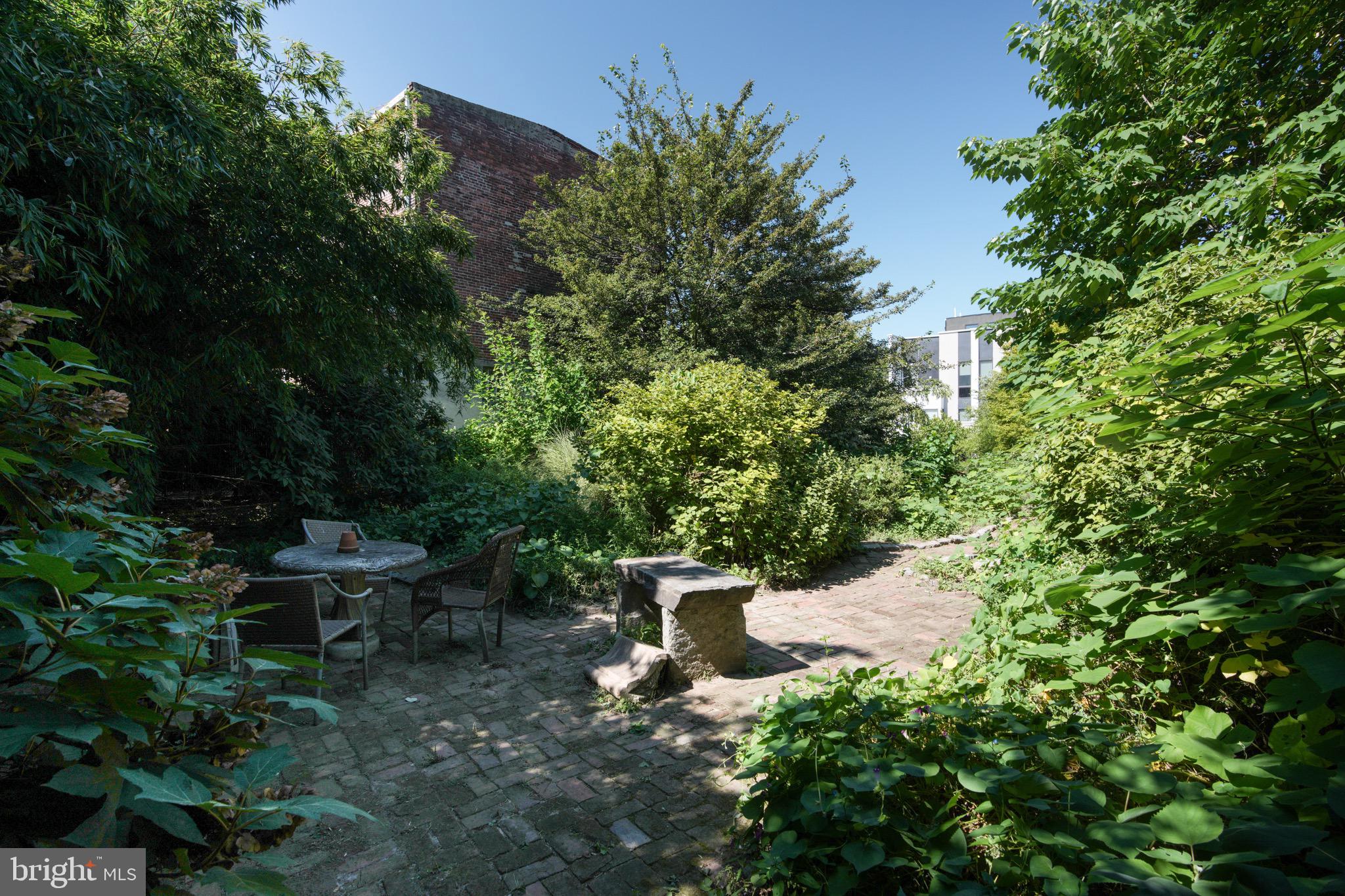 NORTHERN LIBERTIES - Land