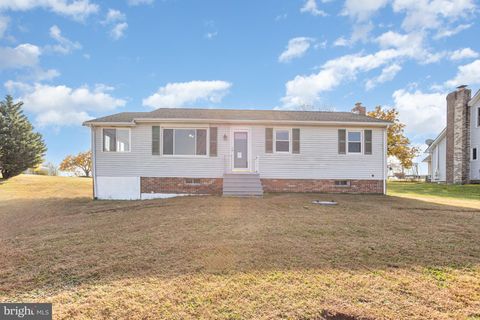 Photo of 1487 Kbs Road, SPRING GROVE, PA 17362 (MLS # PAYK2093068)