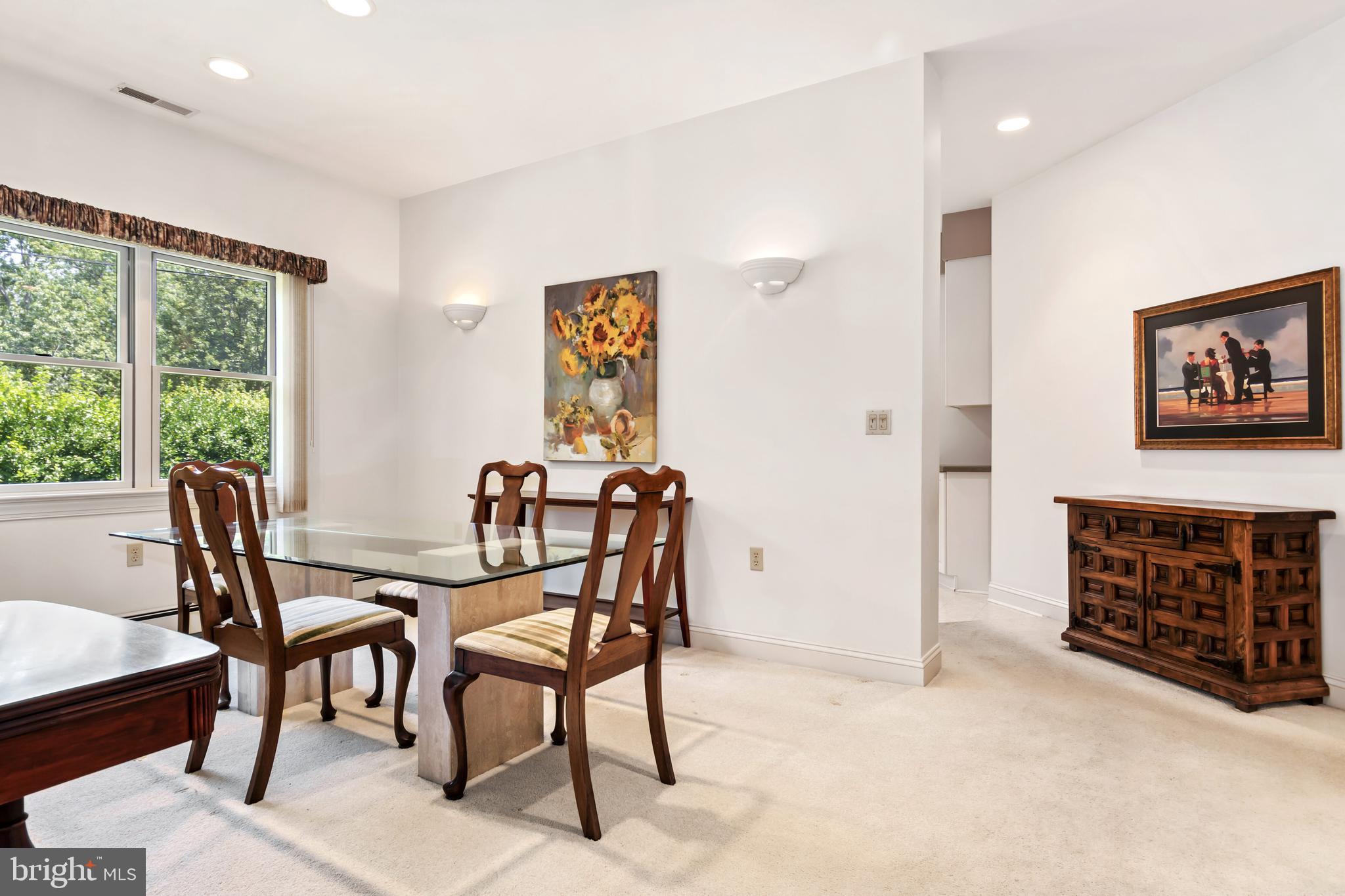 EASTON - Residential