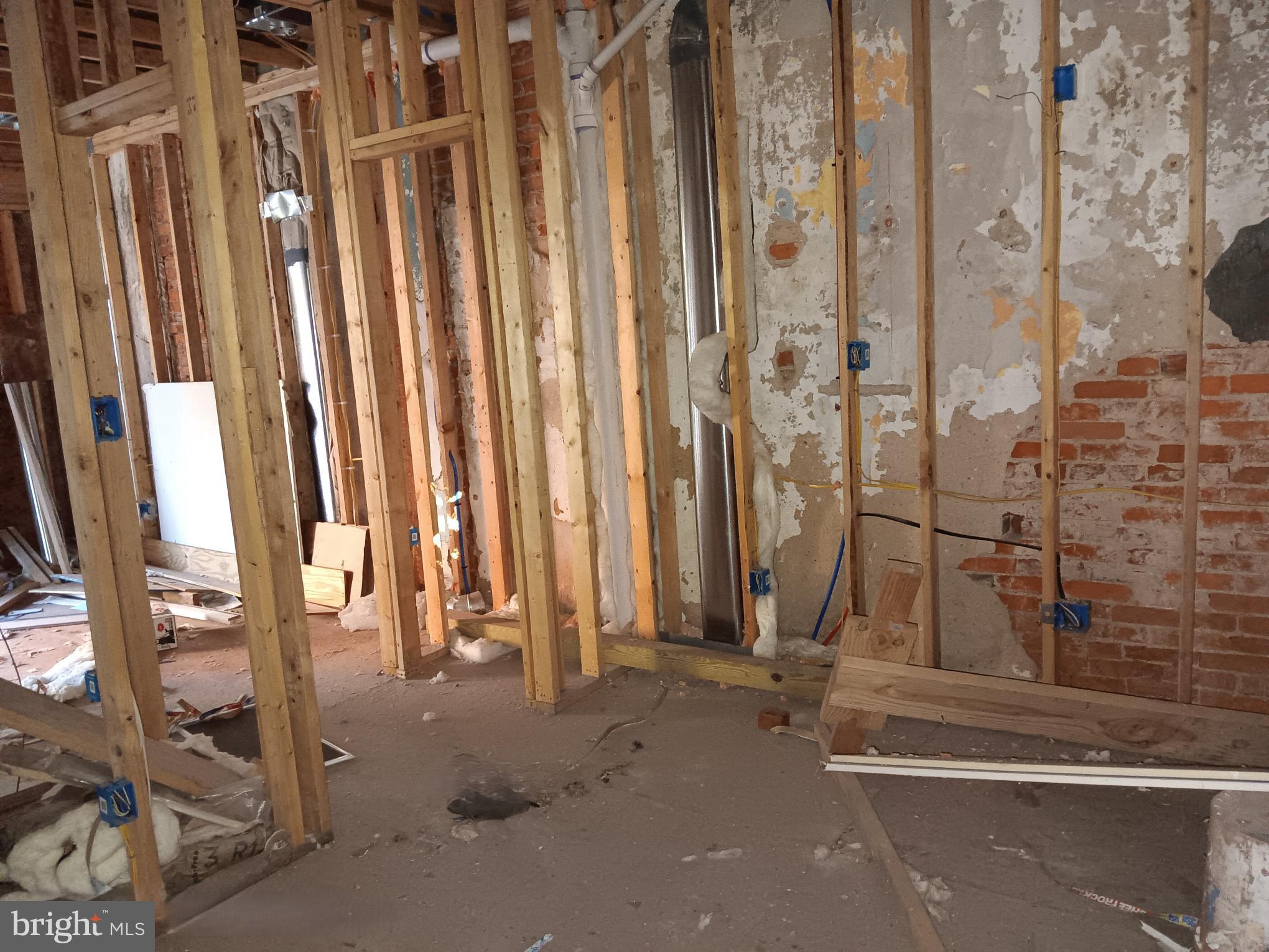 817 N BROOKLYN STREET