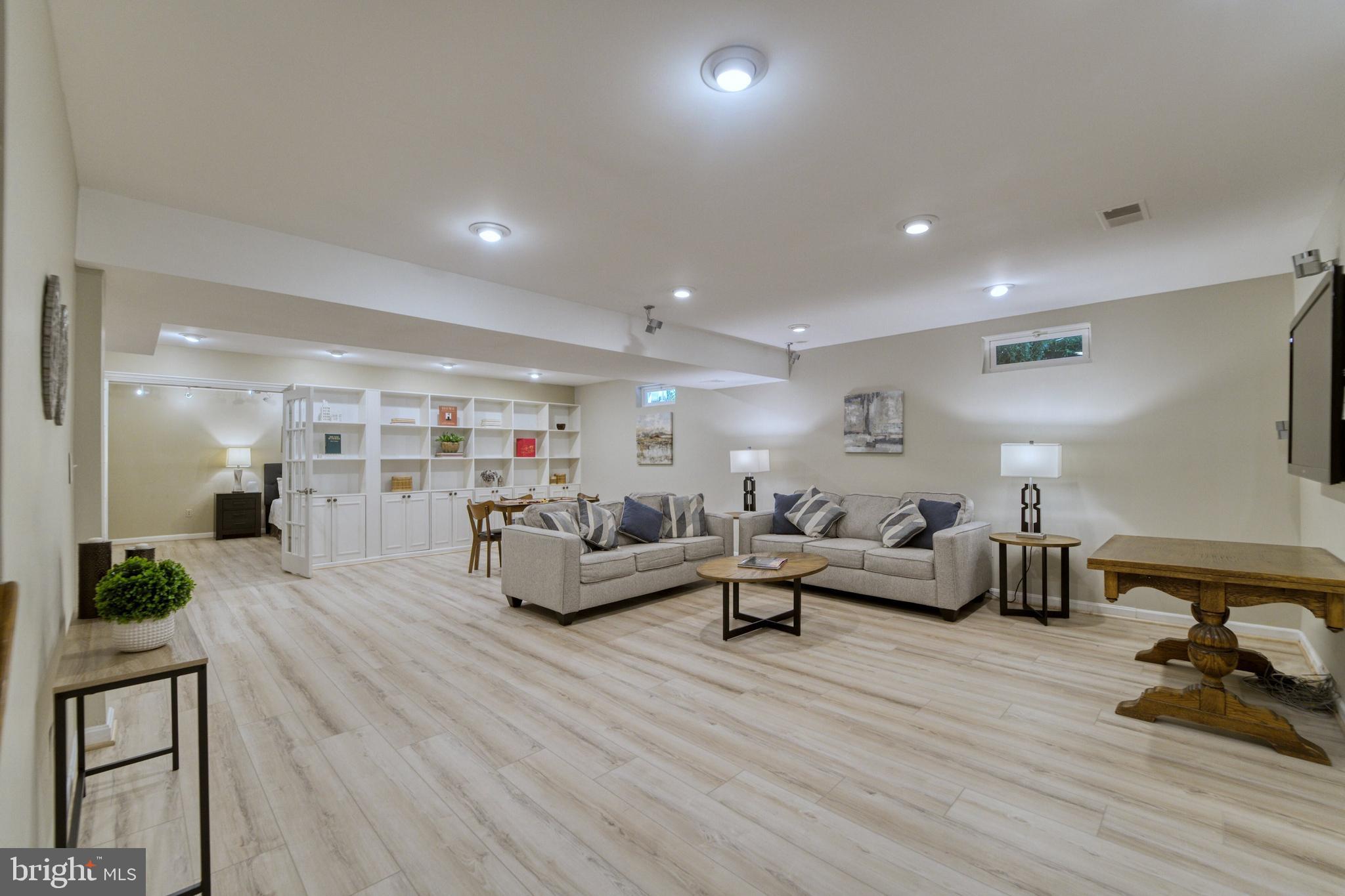 MANORS OF PAINT BRANCH - Residential