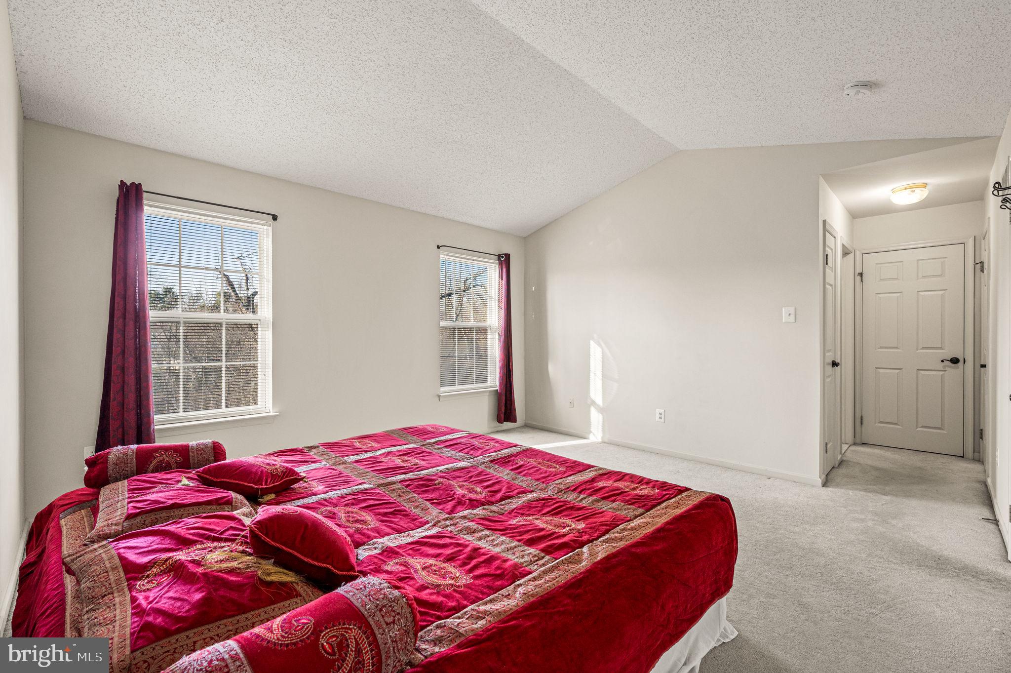 INDIAN CREEK - Residential