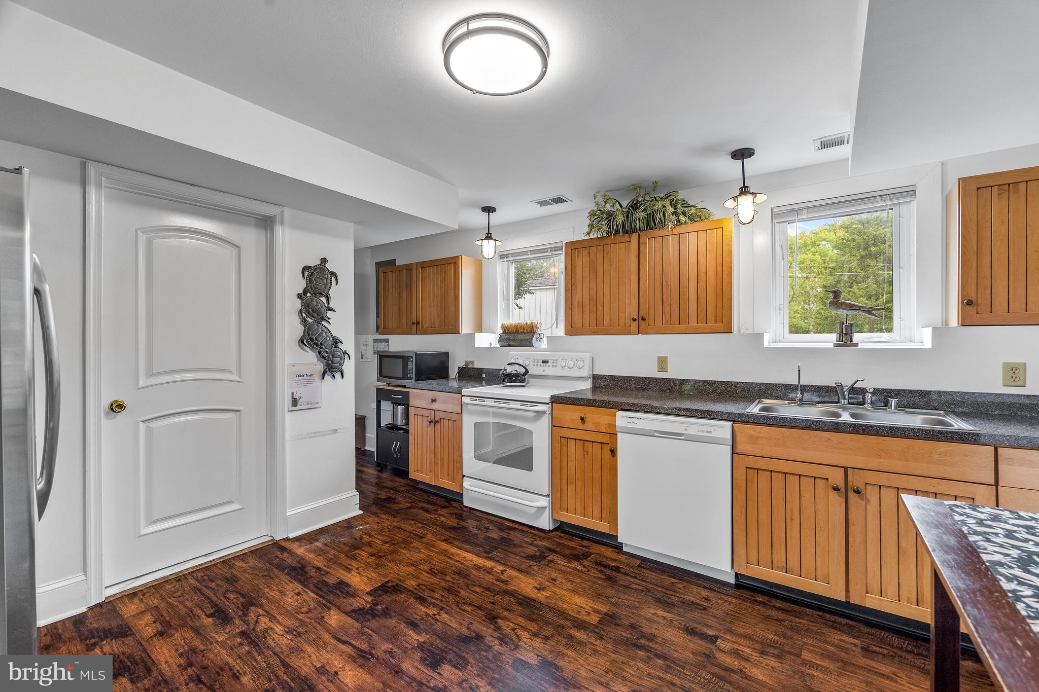 SHOREHAM BEACH - Residential