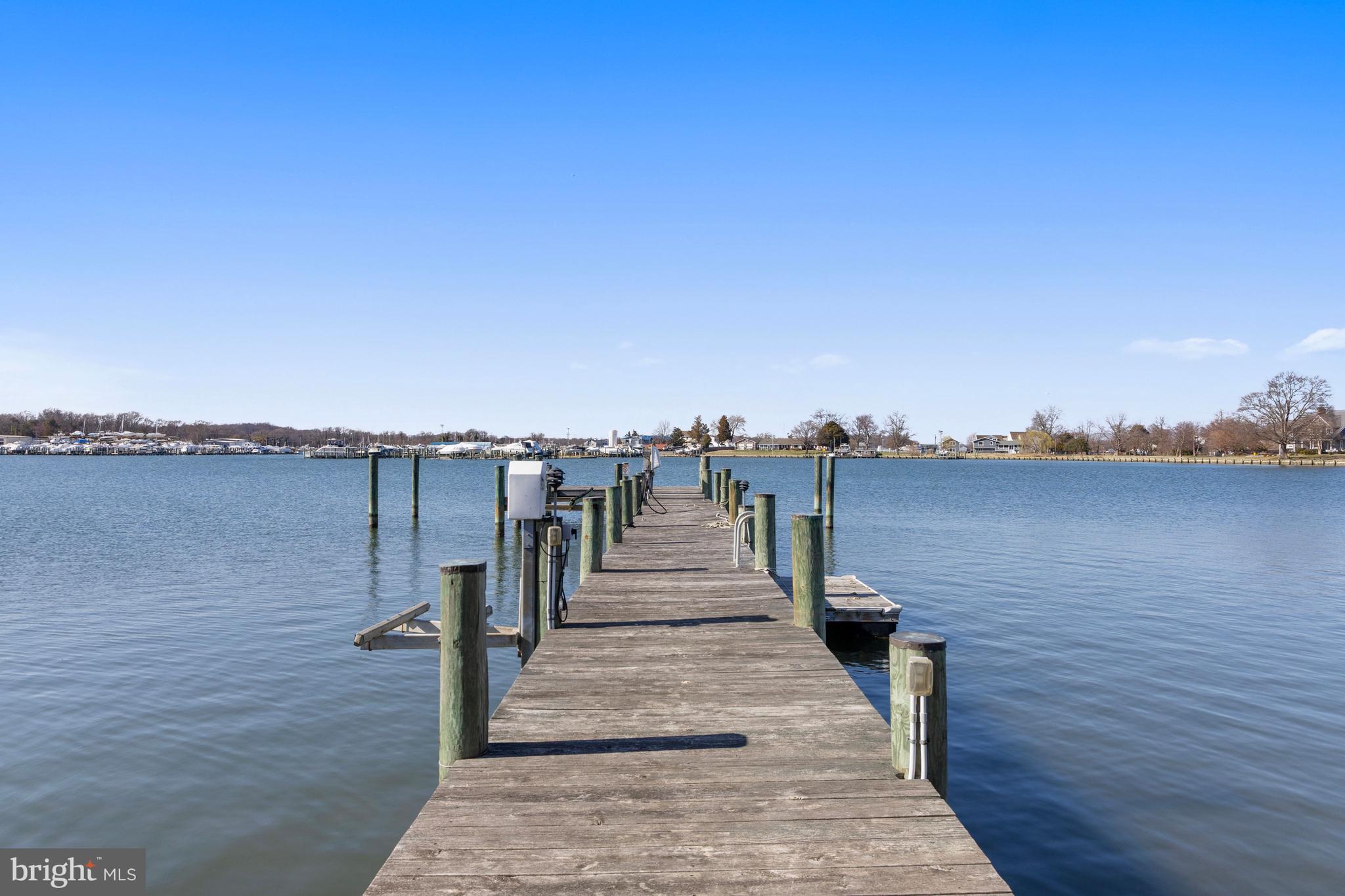 SHOREHAM BEACH - Residential