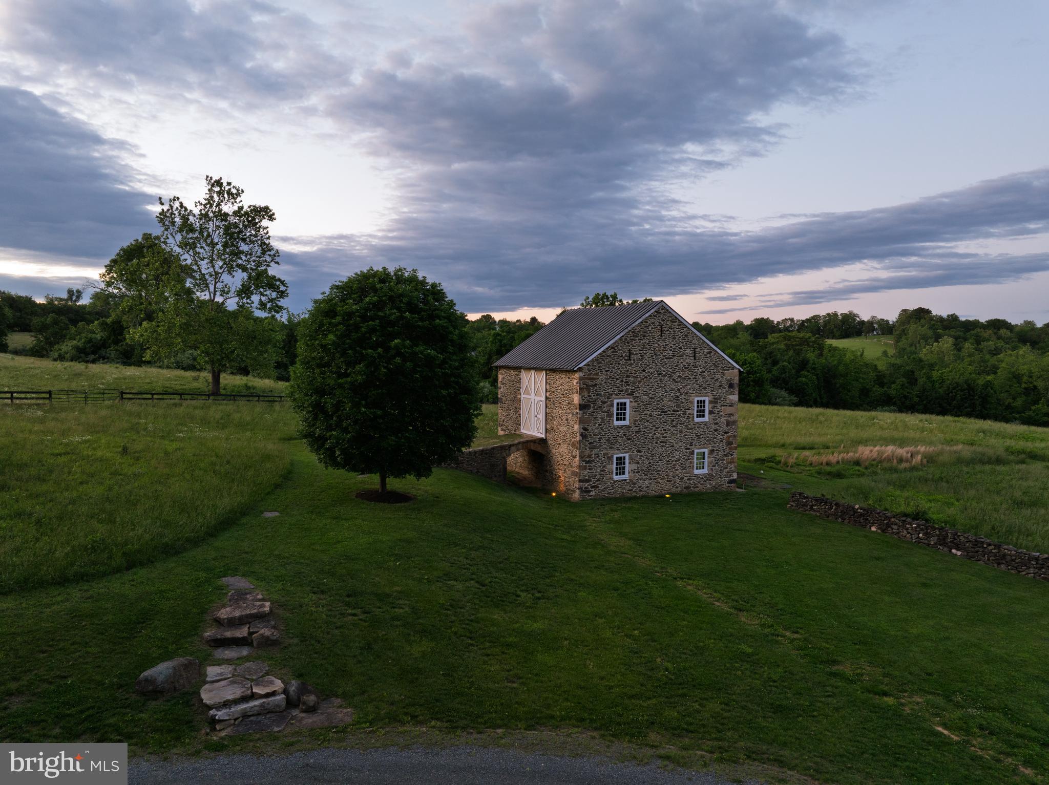 MIDDLEBURG - Residential