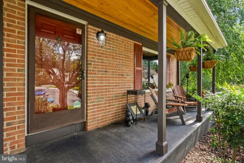 21 Neerwinder Court, Germantown, MD 20874 - #: MDMC2256602