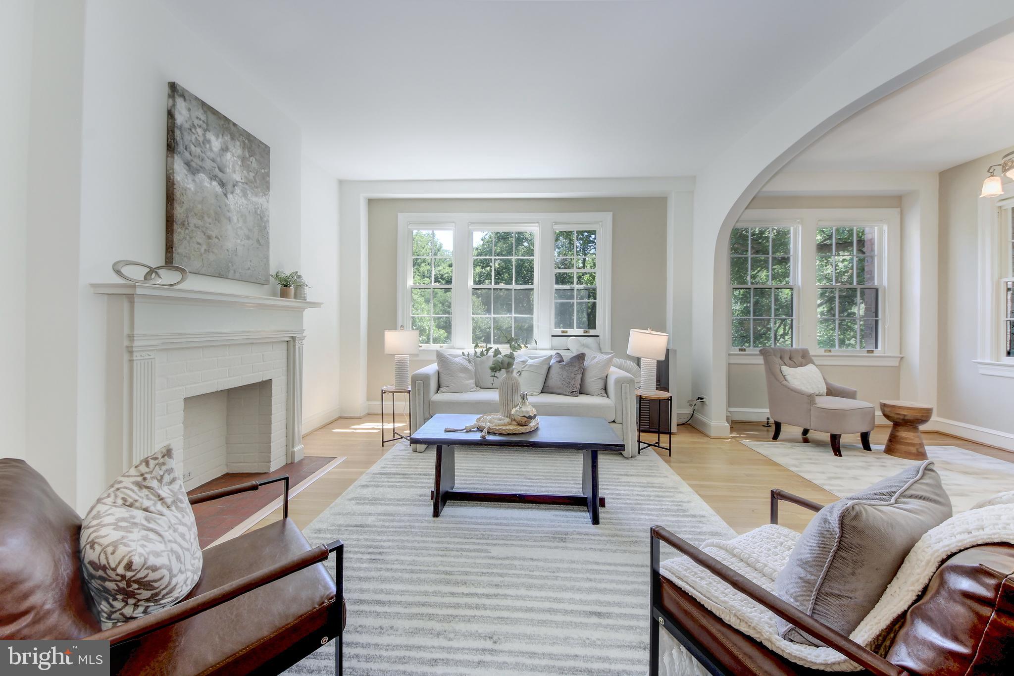 3041 SEDGWICK NW 201-D