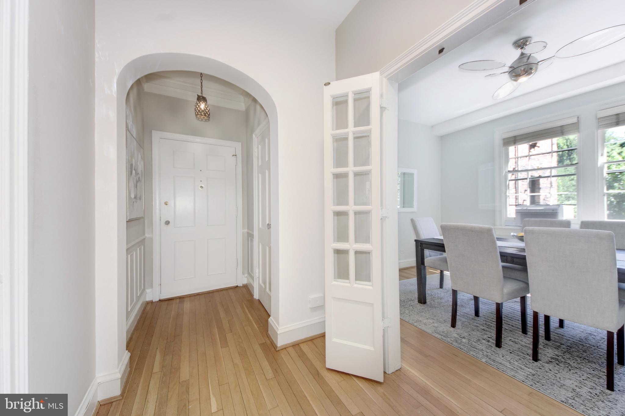3041 SEDGWICK NW 201-D
