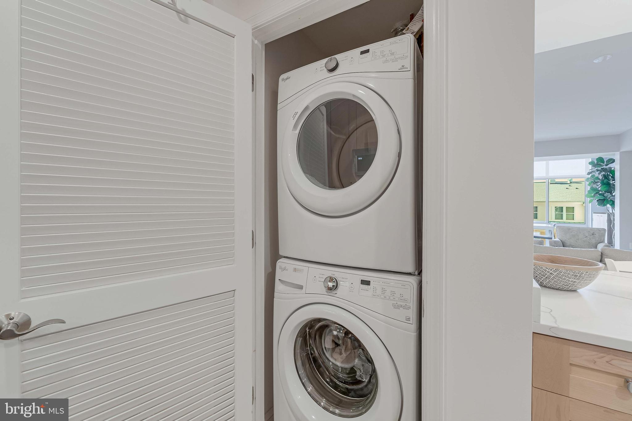 MIDTOWN AT RESTON TOWN CENTER - Residential Lease