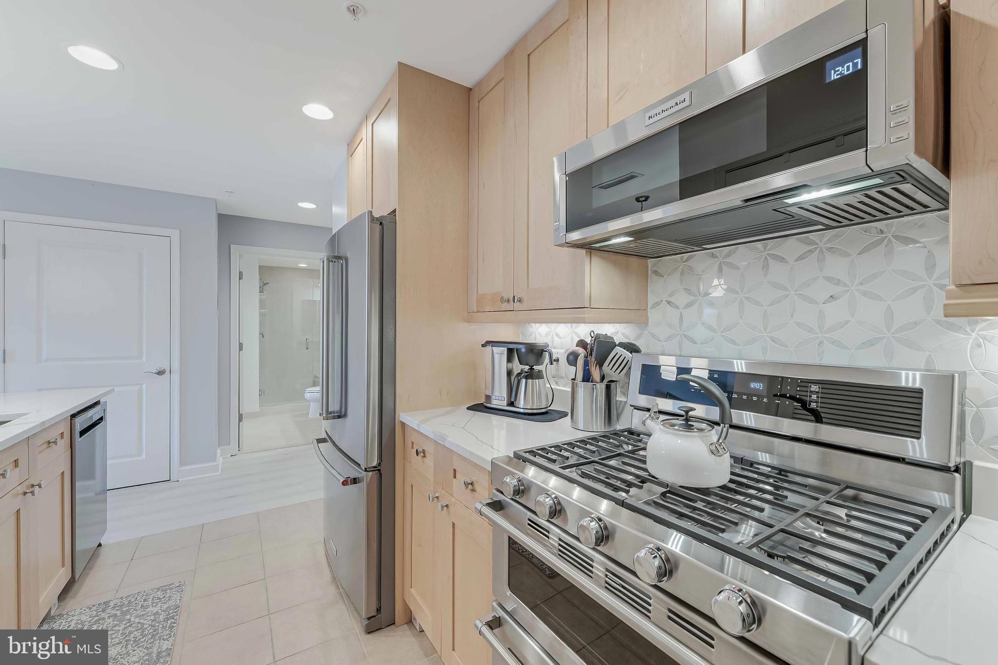 MIDTOWN AT RESTON TOWN CENTER - Residential Lease