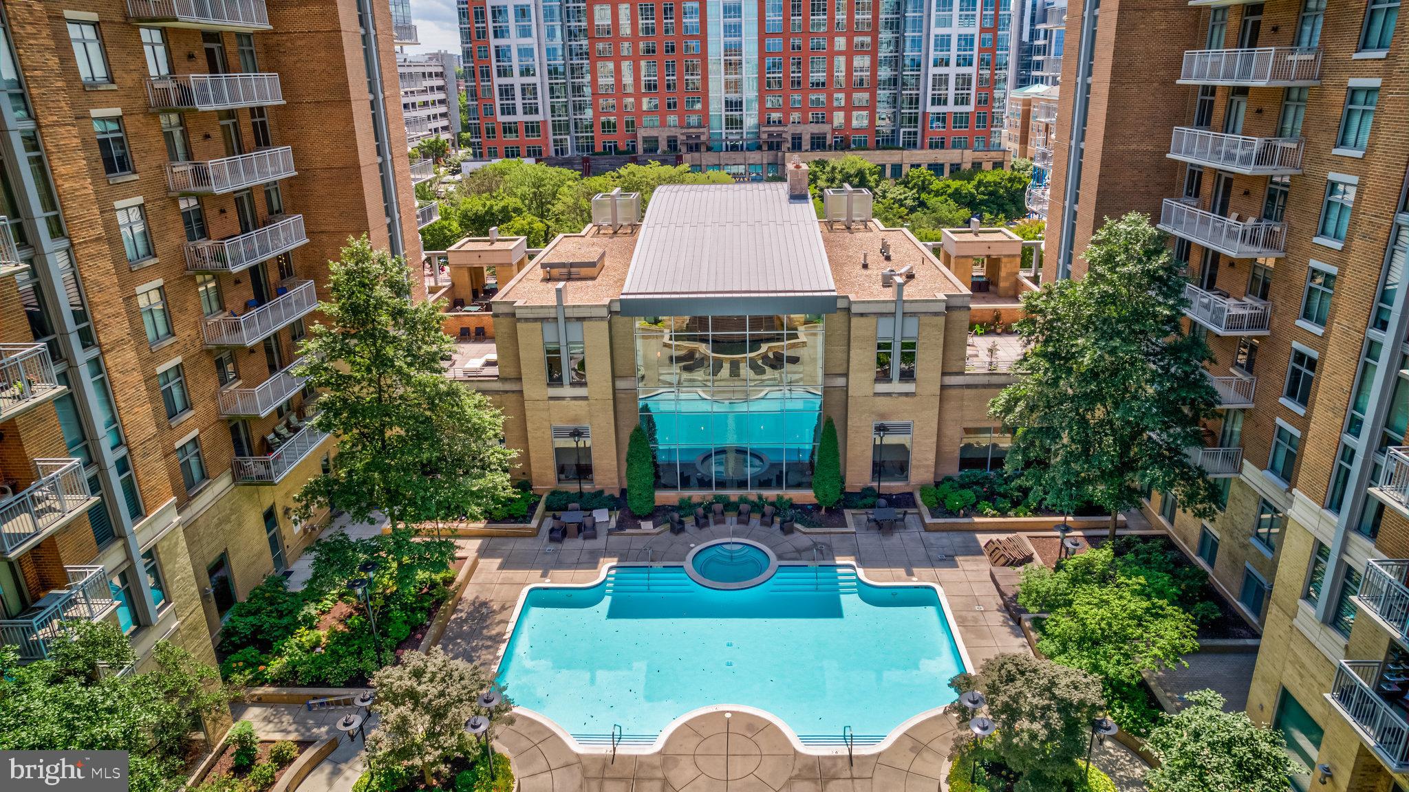 MIDTOWN AT RESTON TOWN CENTER - Residential Lease