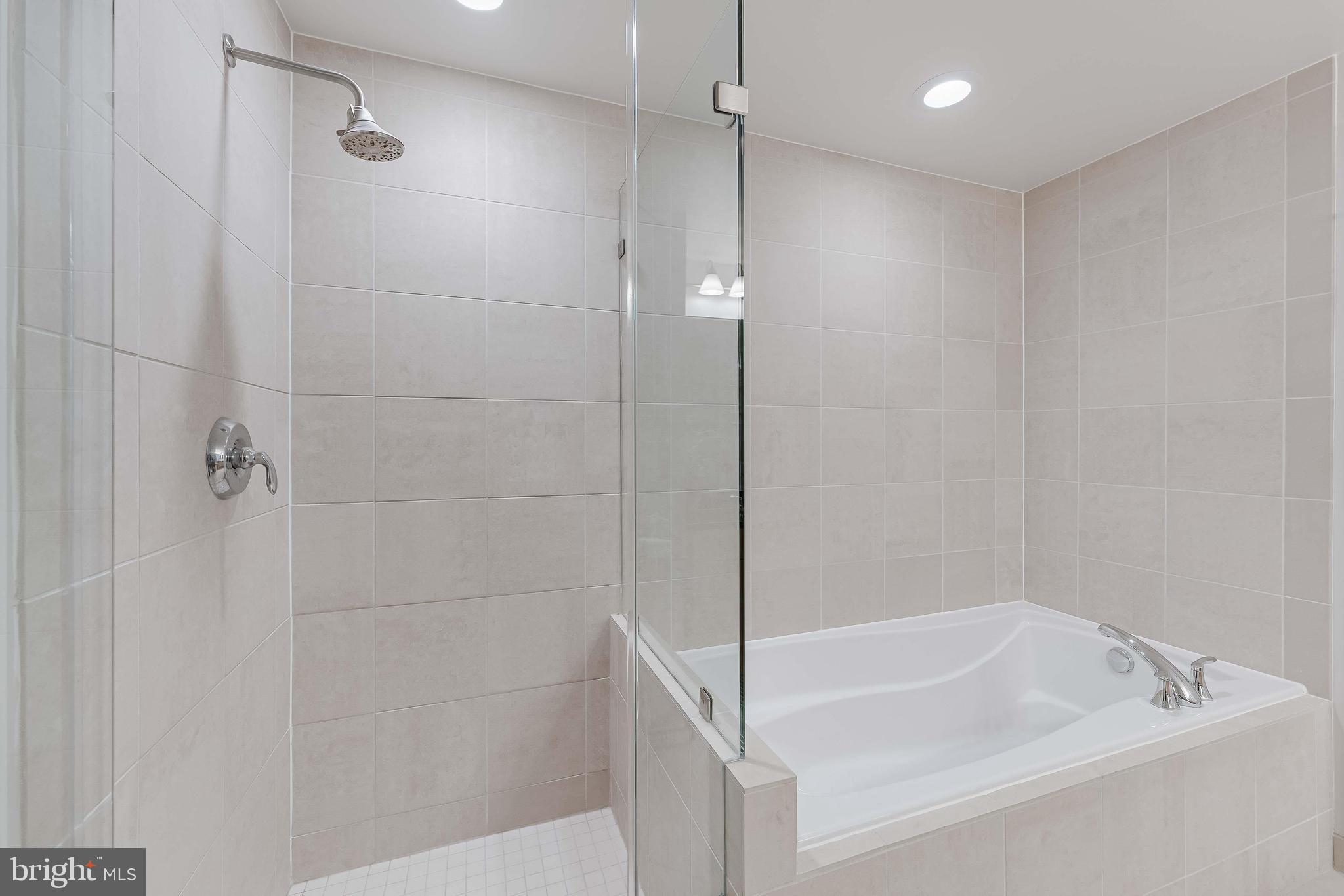 MIDTOWN AT RESTON TOWN CENTER - Residential Lease