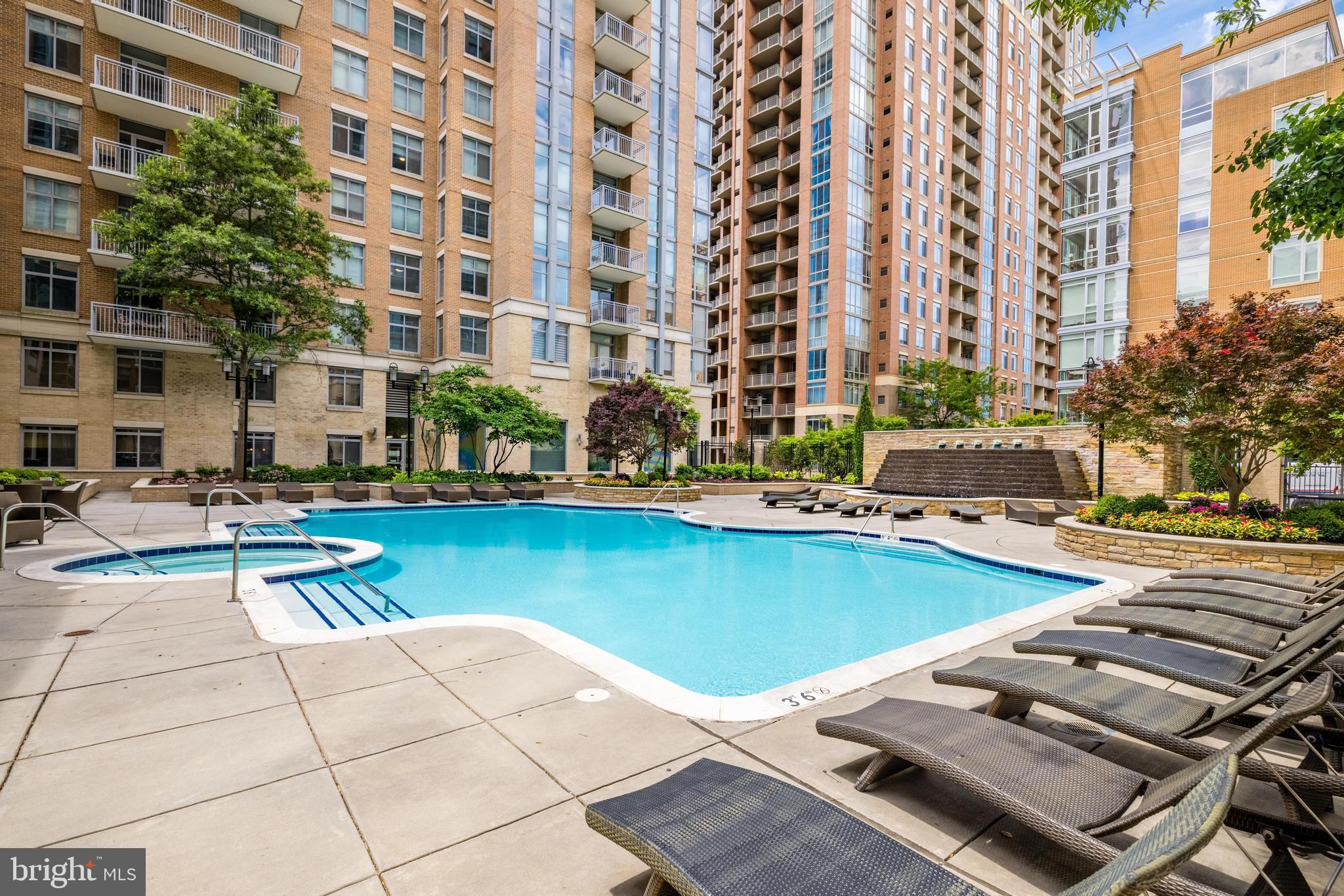 MIDTOWN AT RESTON TOWN CENTER - Residential Lease