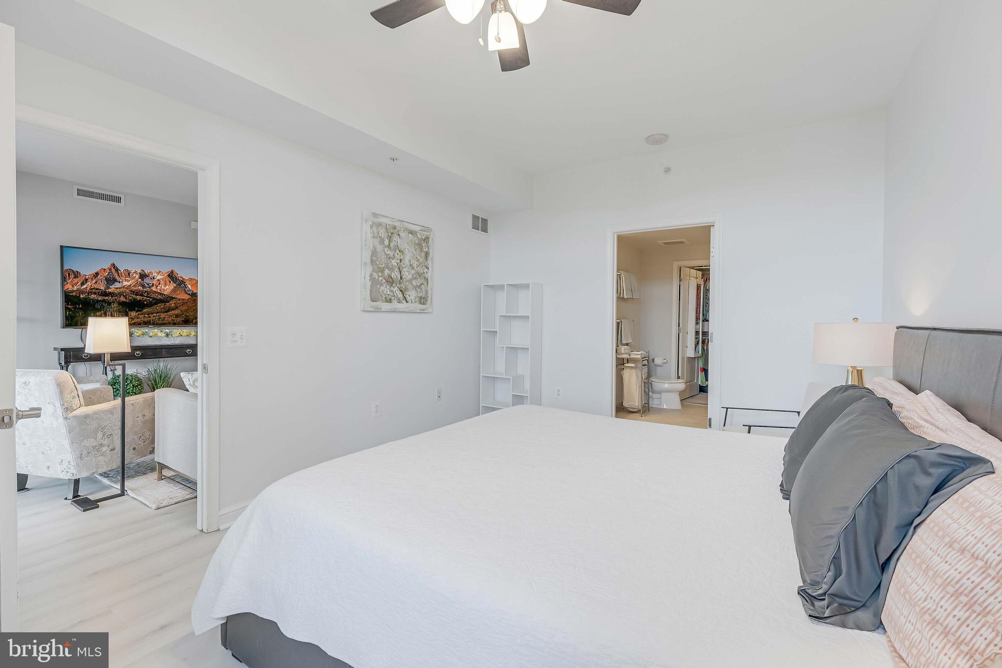 MIDTOWN AT RESTON TOWN CENTER - Residential Lease