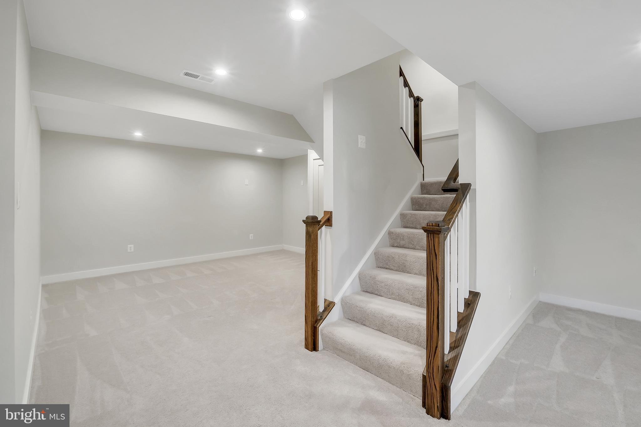 BRENTWOOD SPRINGS - Residential